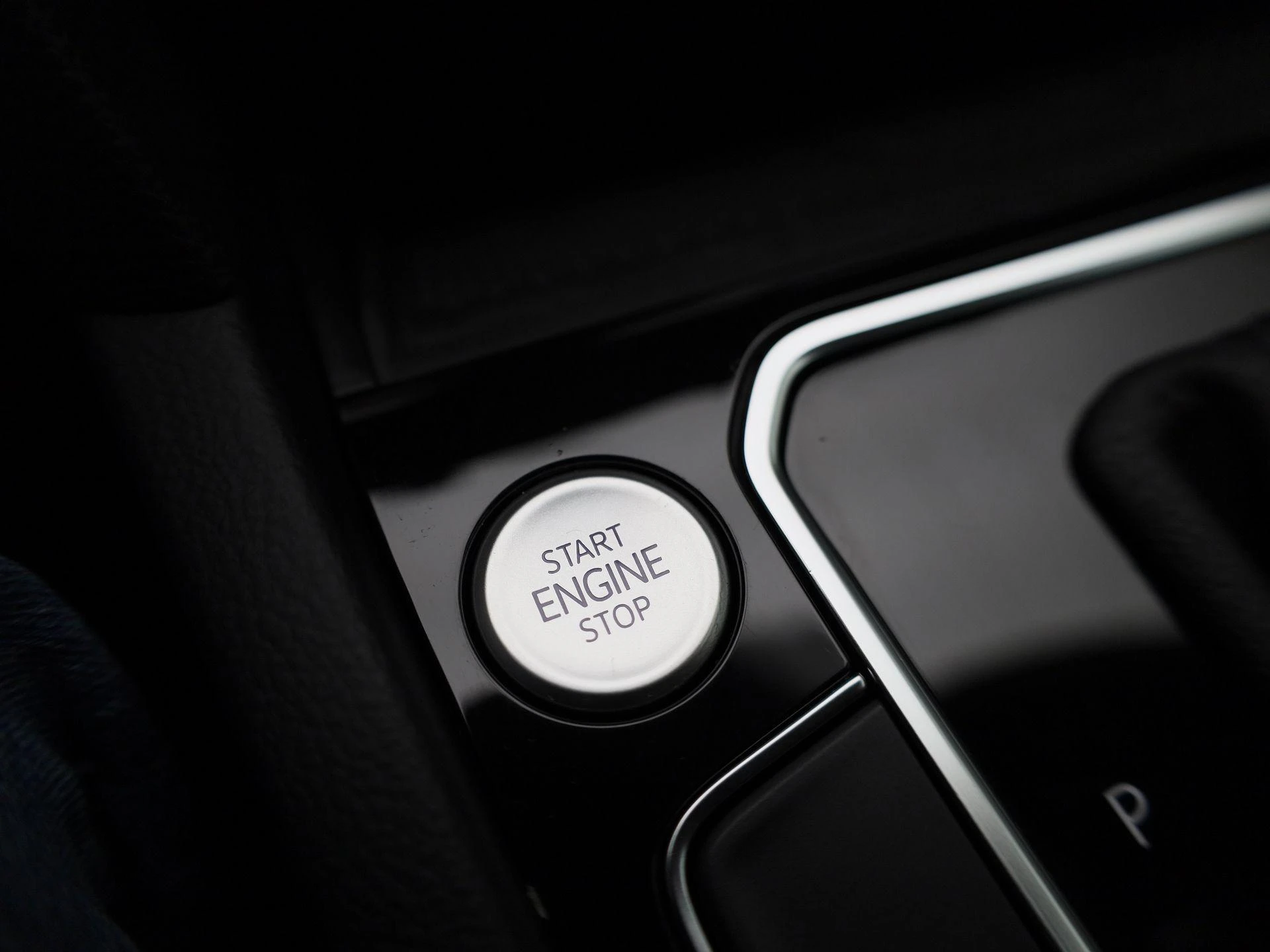 Volkswagen-Passat-image-25
