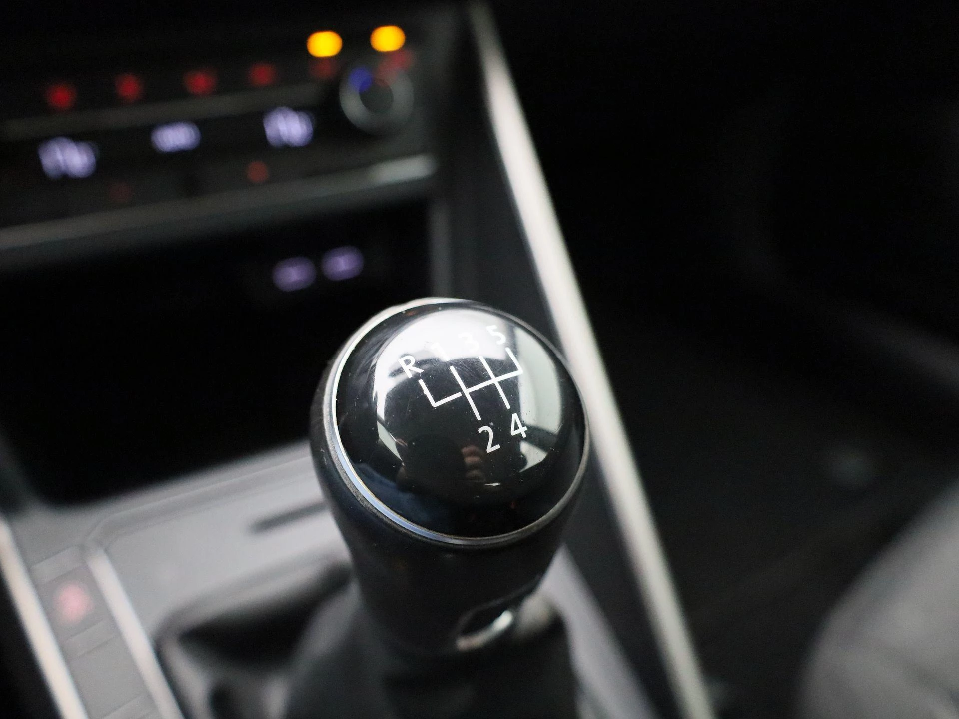 Volkswagen-Polo-image-22