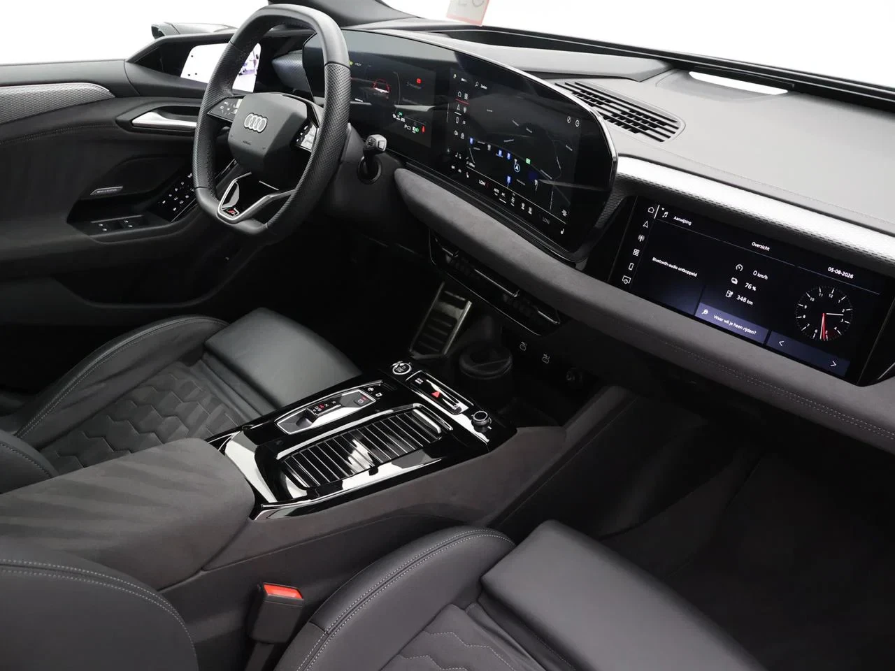 Audi-A6 Avant e-tron-image-2