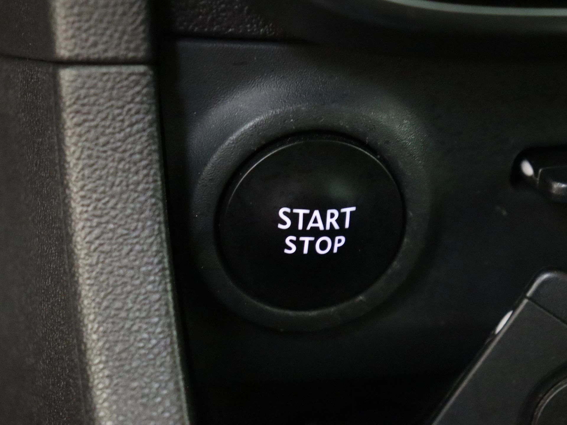 Renault-Clio-image-19