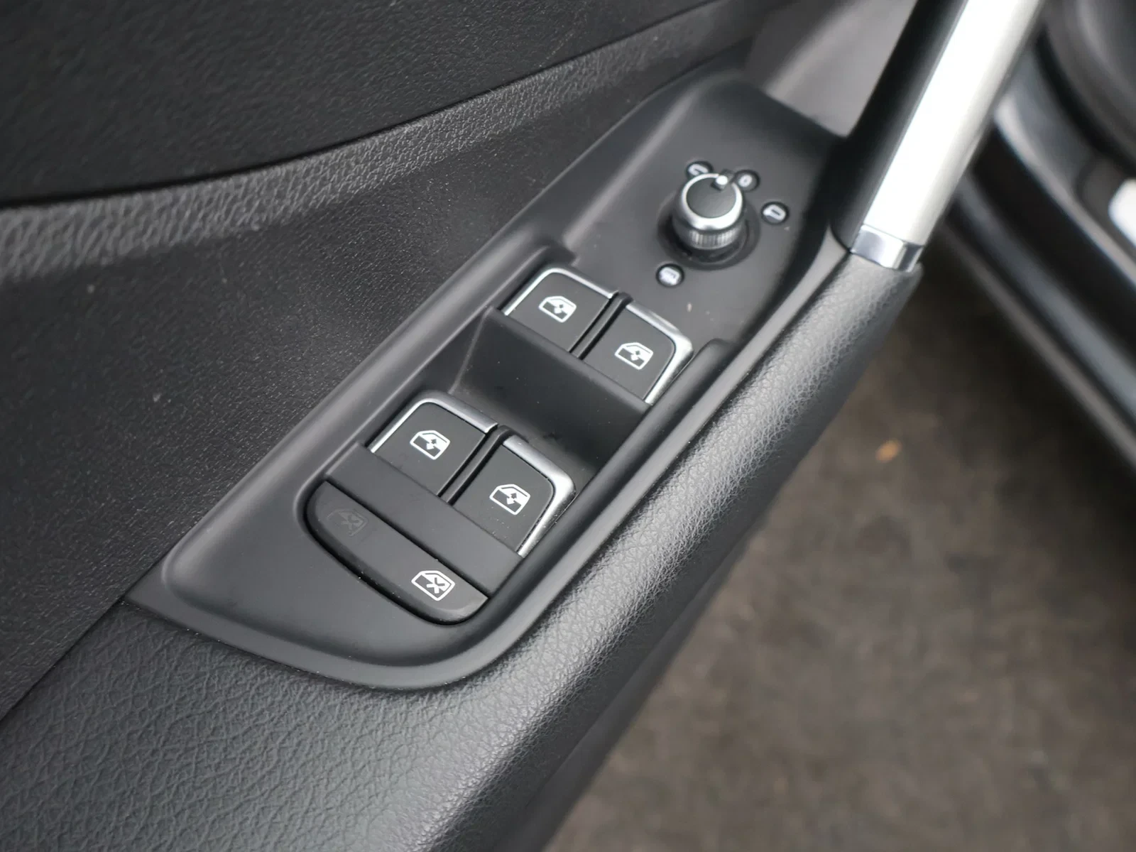 Audi Q2 Audi Q2 Business Edition Advanced 35TFSI 150PK *AUTOMAAT*LEDER*NAVI*CAMERA*PDC*ACC*VIRTUAL COCKPIT*.