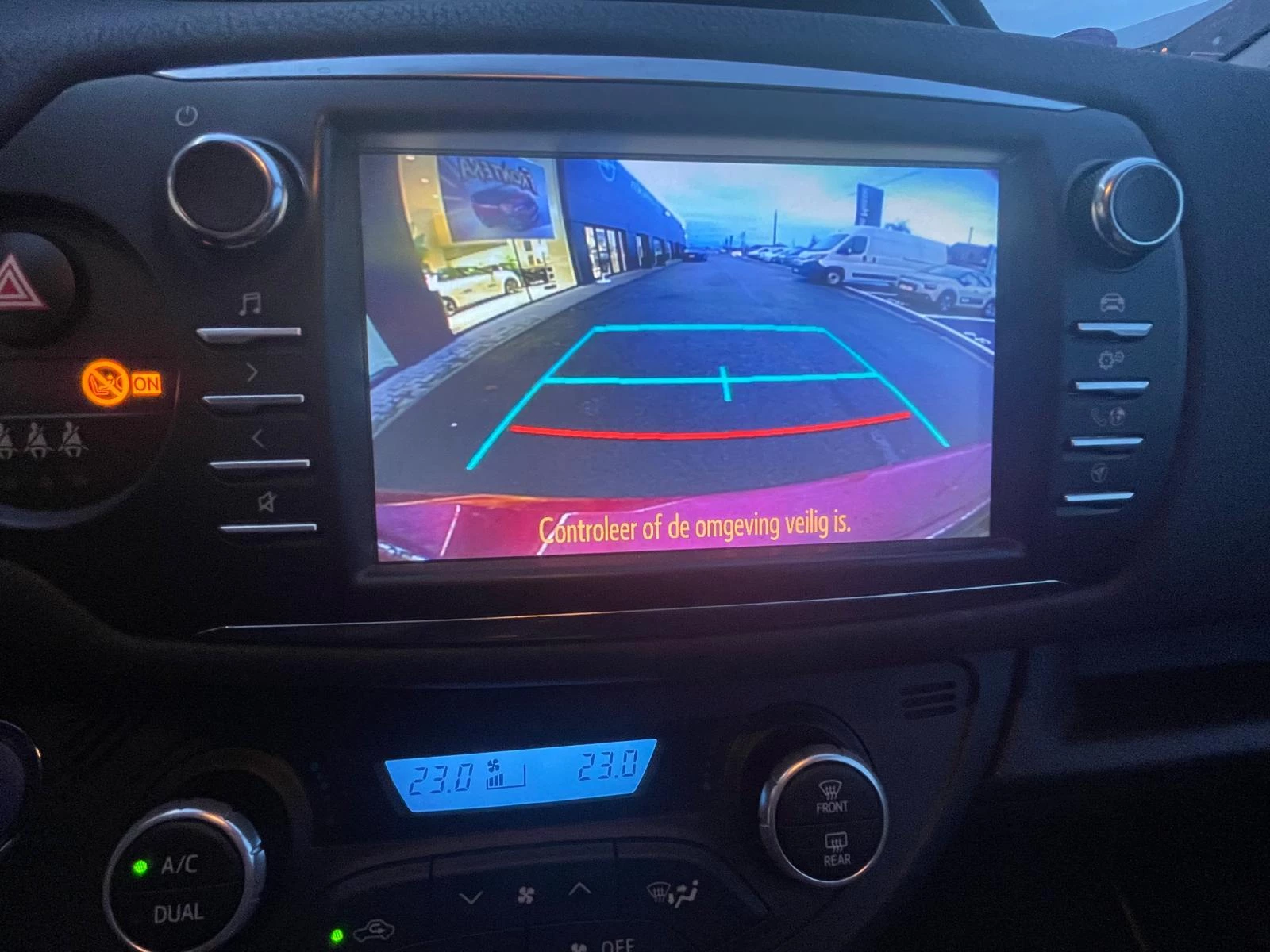 Toyota-Yaris-image-18