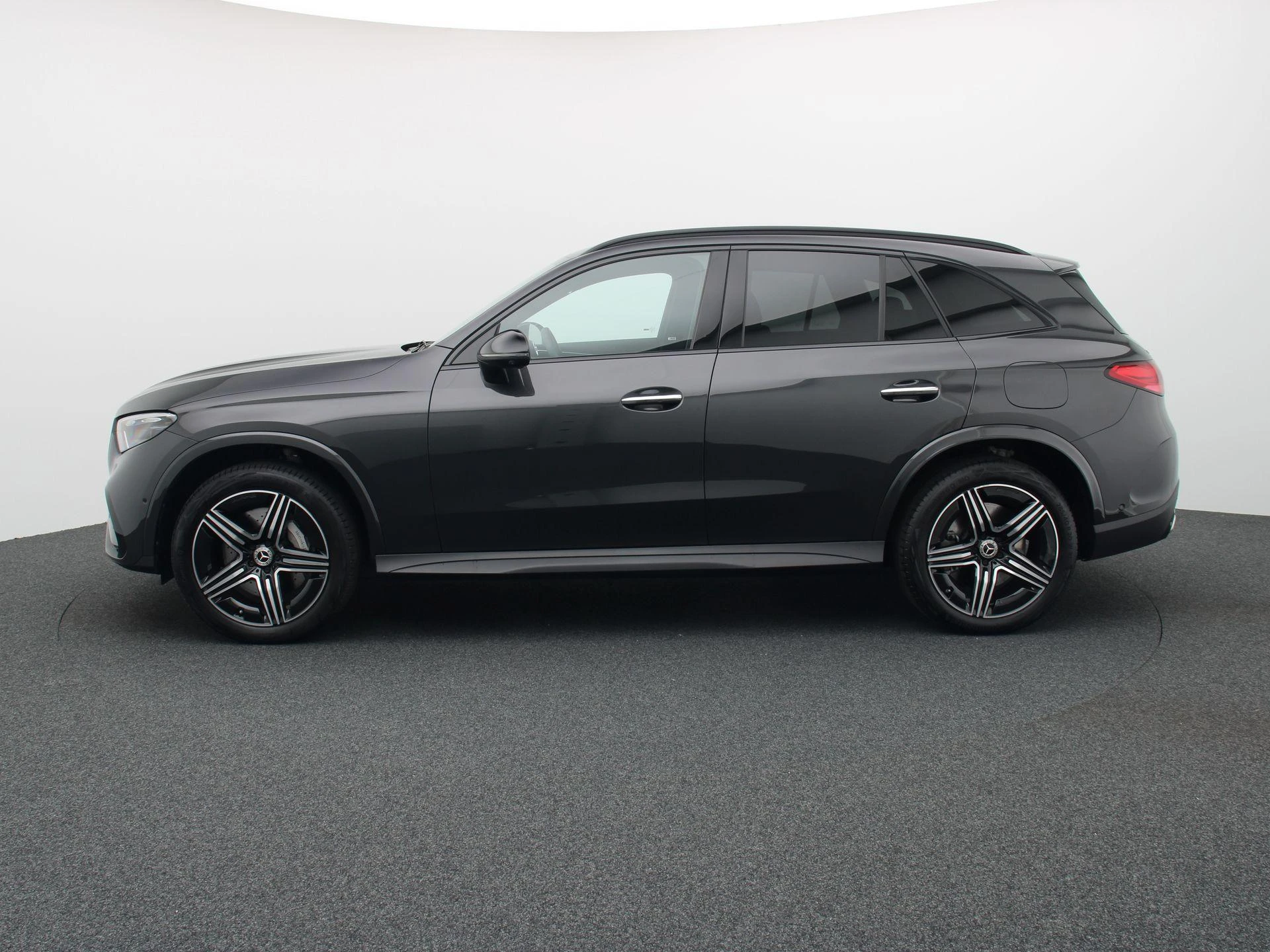 Mercedes-Benz-GLC-image-3