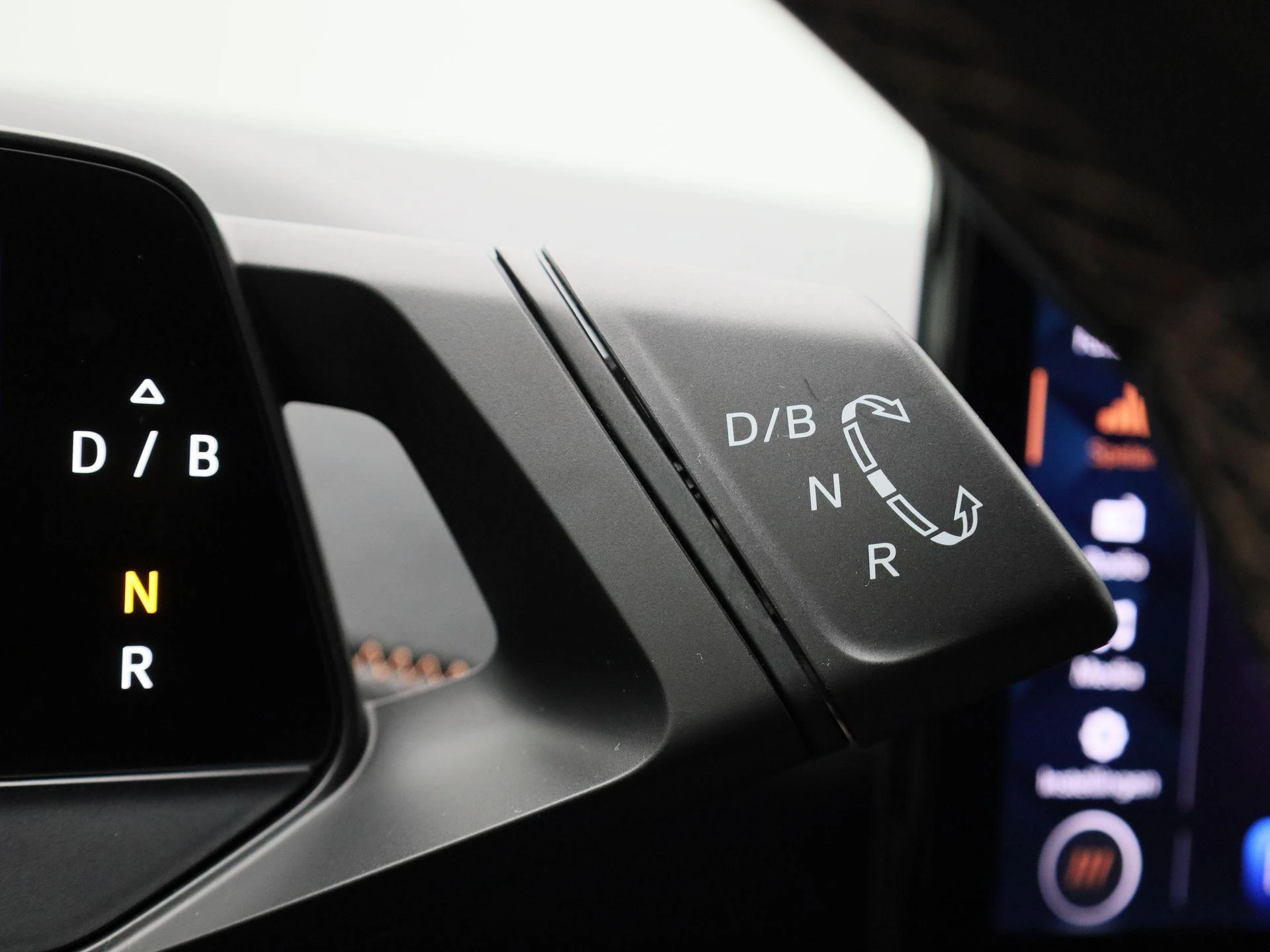 CUPRA-Born-image-19