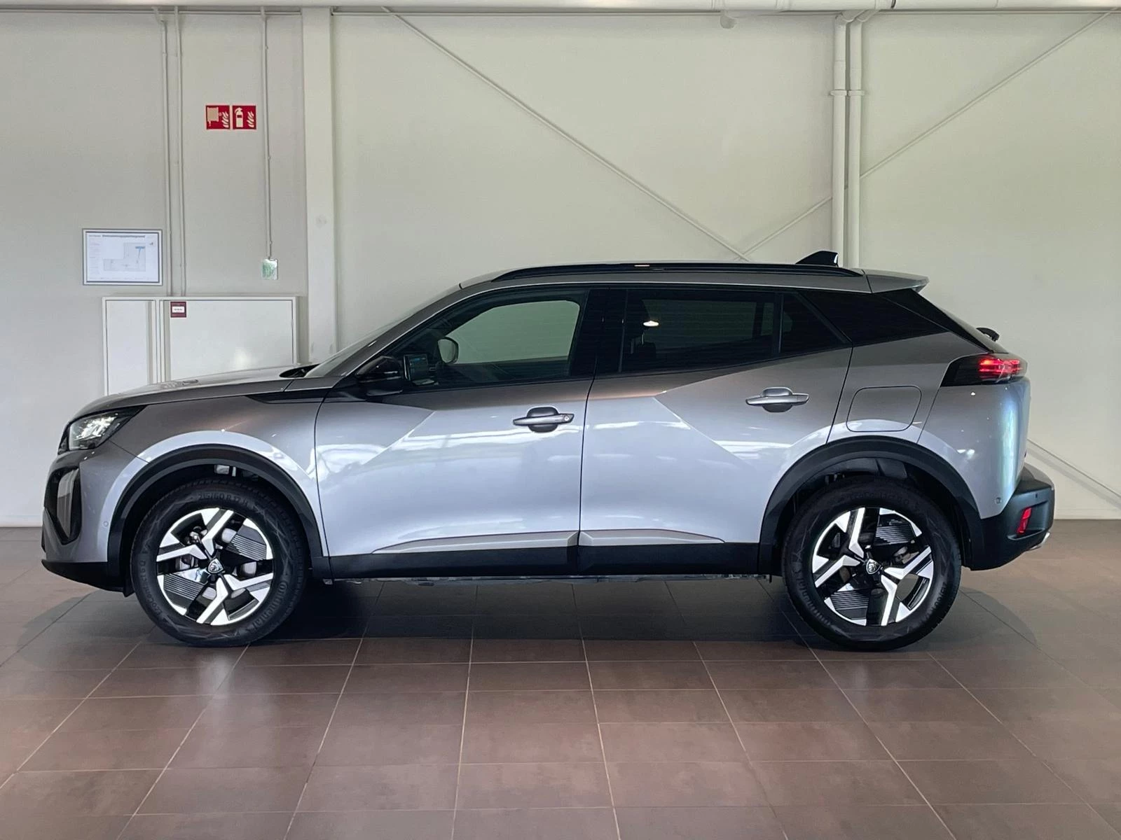 Peugeot-2008-image-2