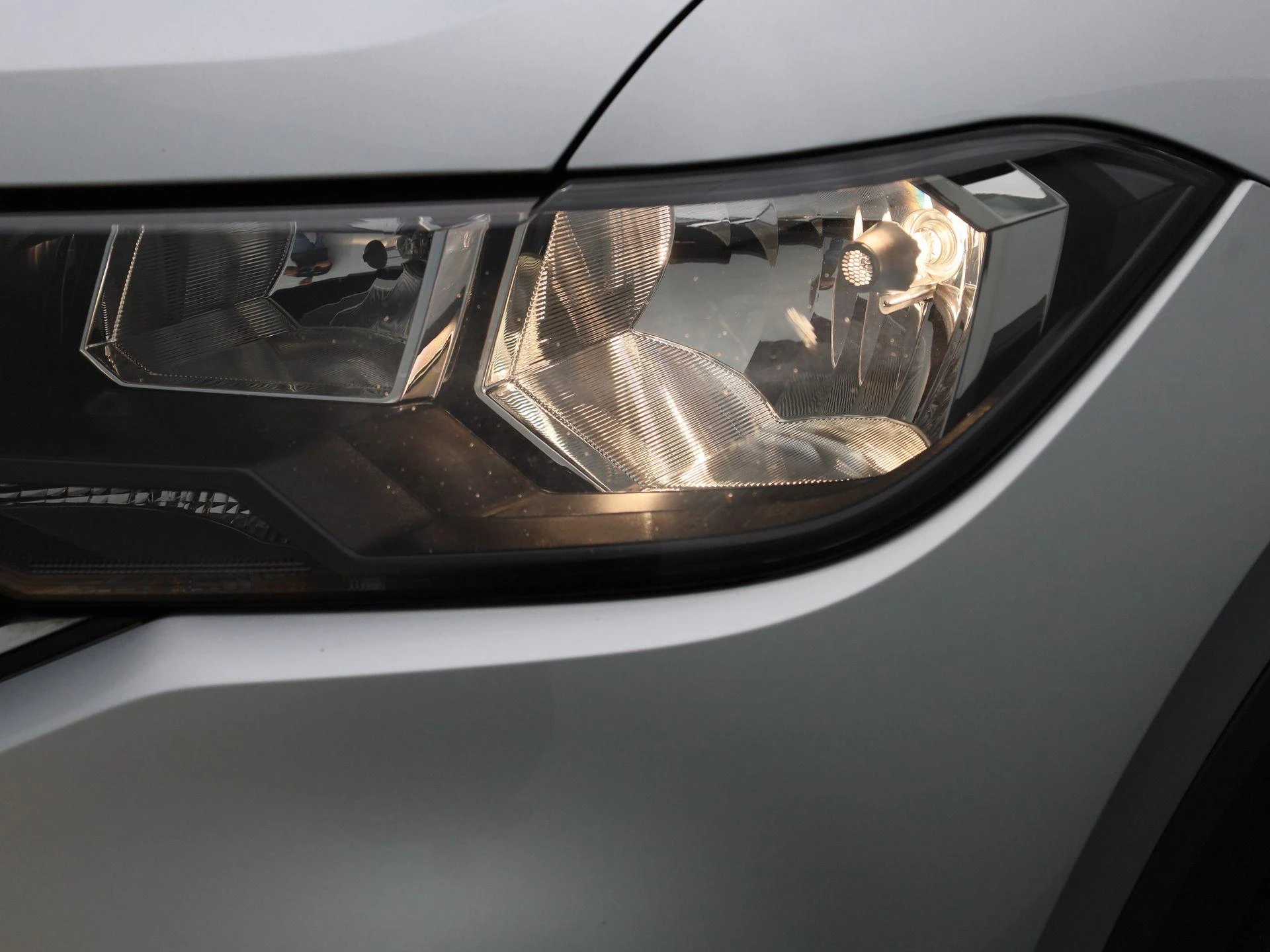 Volkswagen-T-Cross-image-13