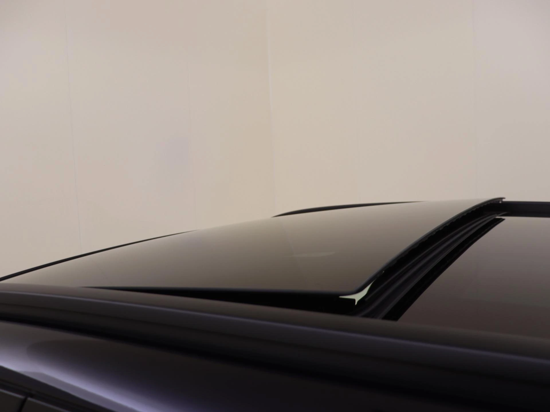 Mercedes-Benz-GLC-image-31