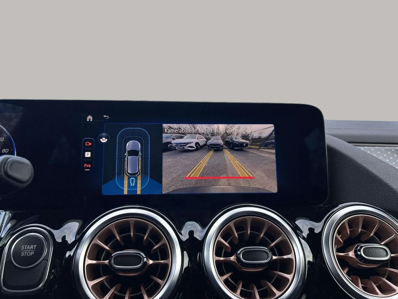 Mercedes-Benz-EQA-image-17
