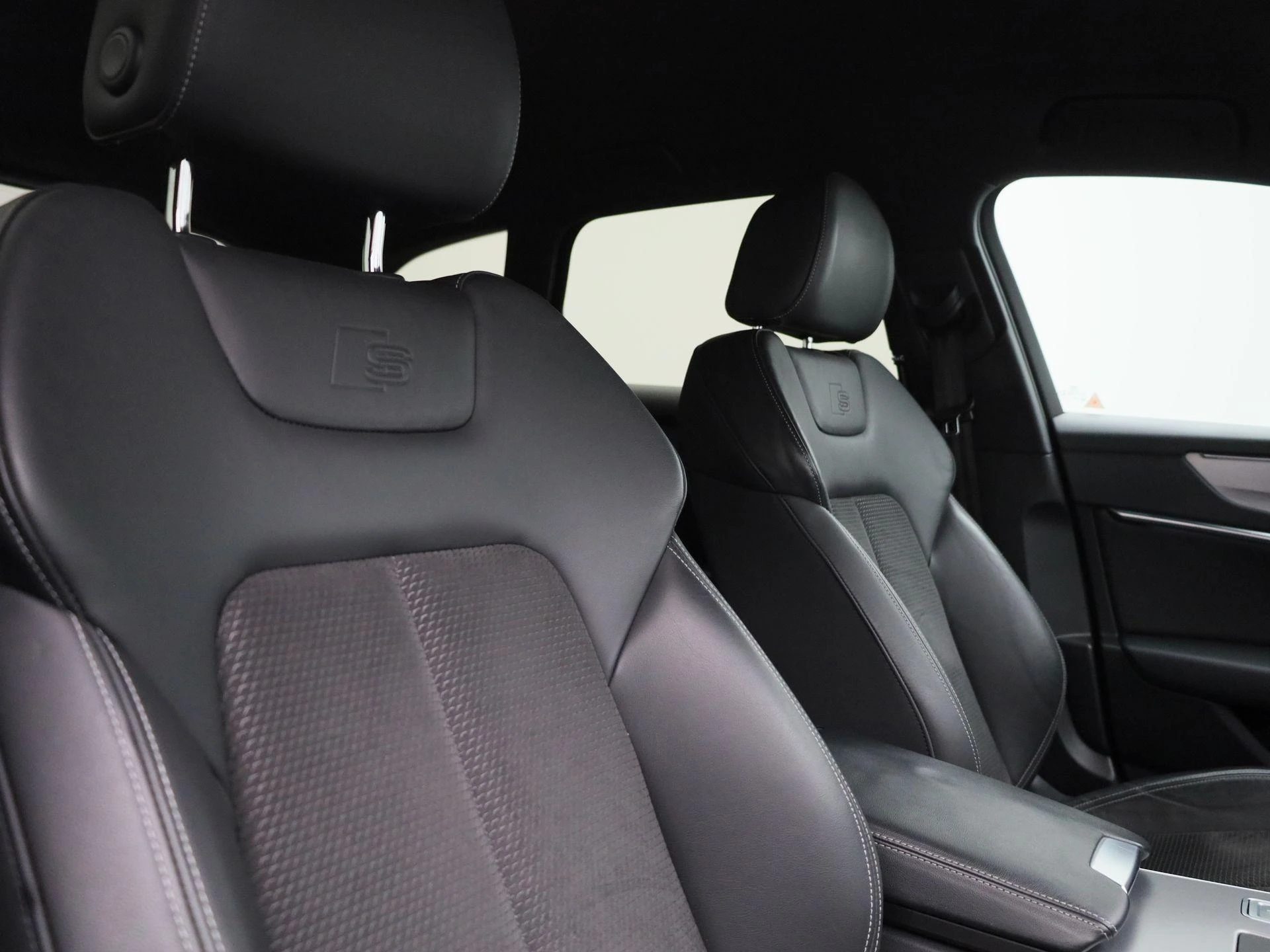 Audi-A6-image-42
