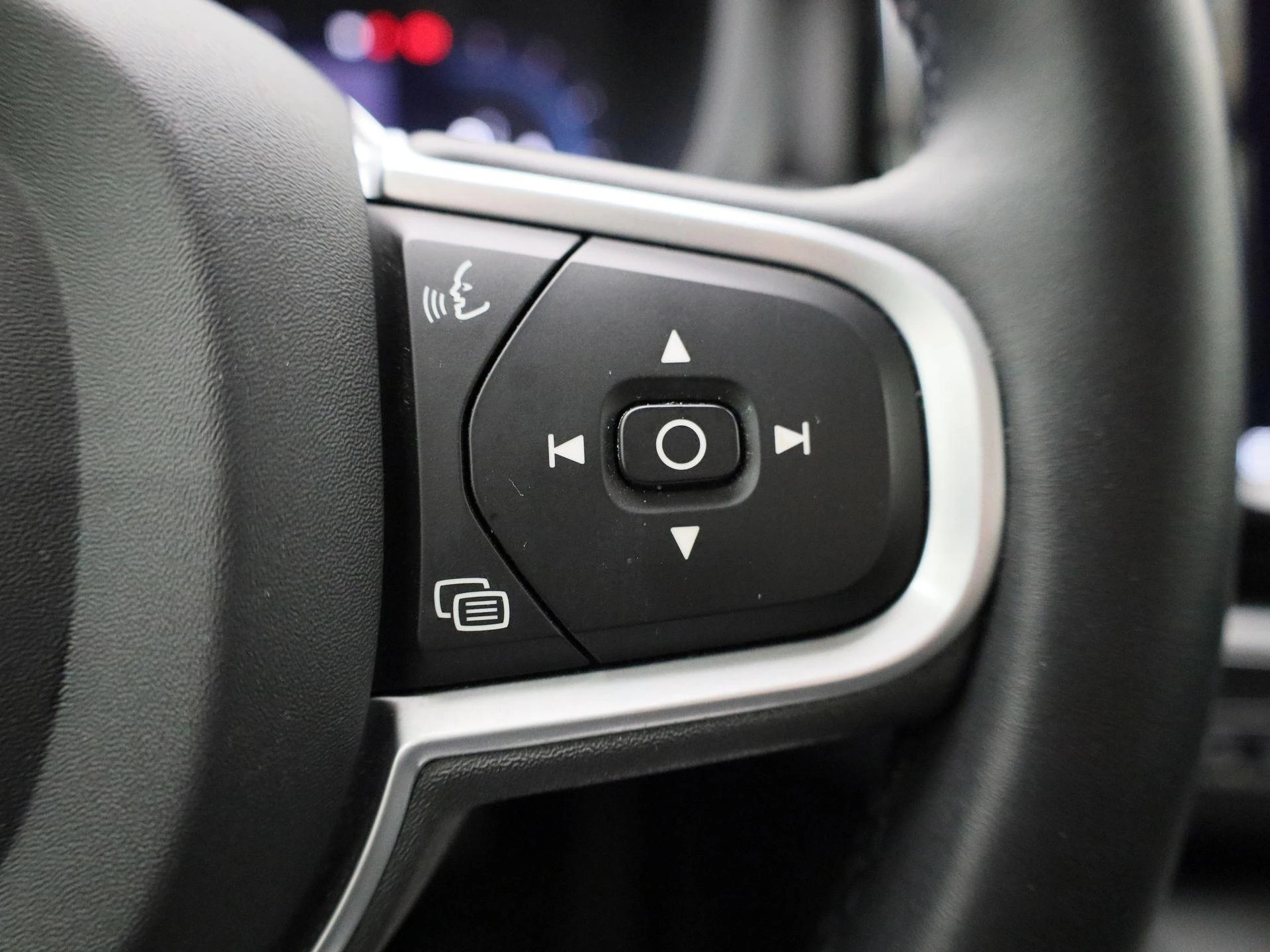 Volvo-XC60-image-16