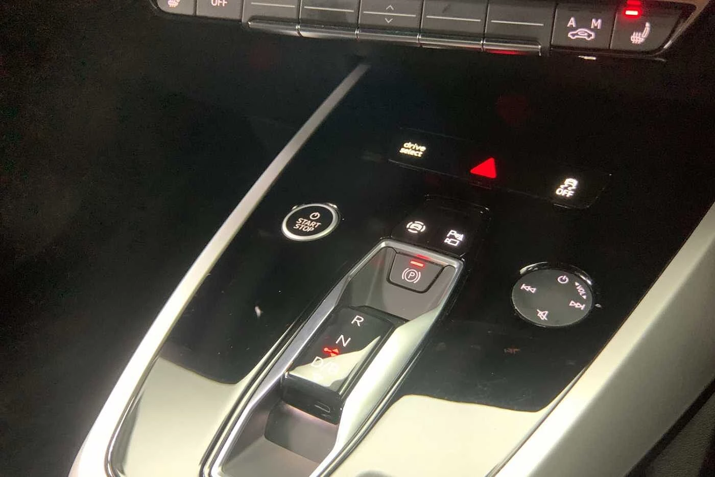 Audi-Q4 e-tron-image-14