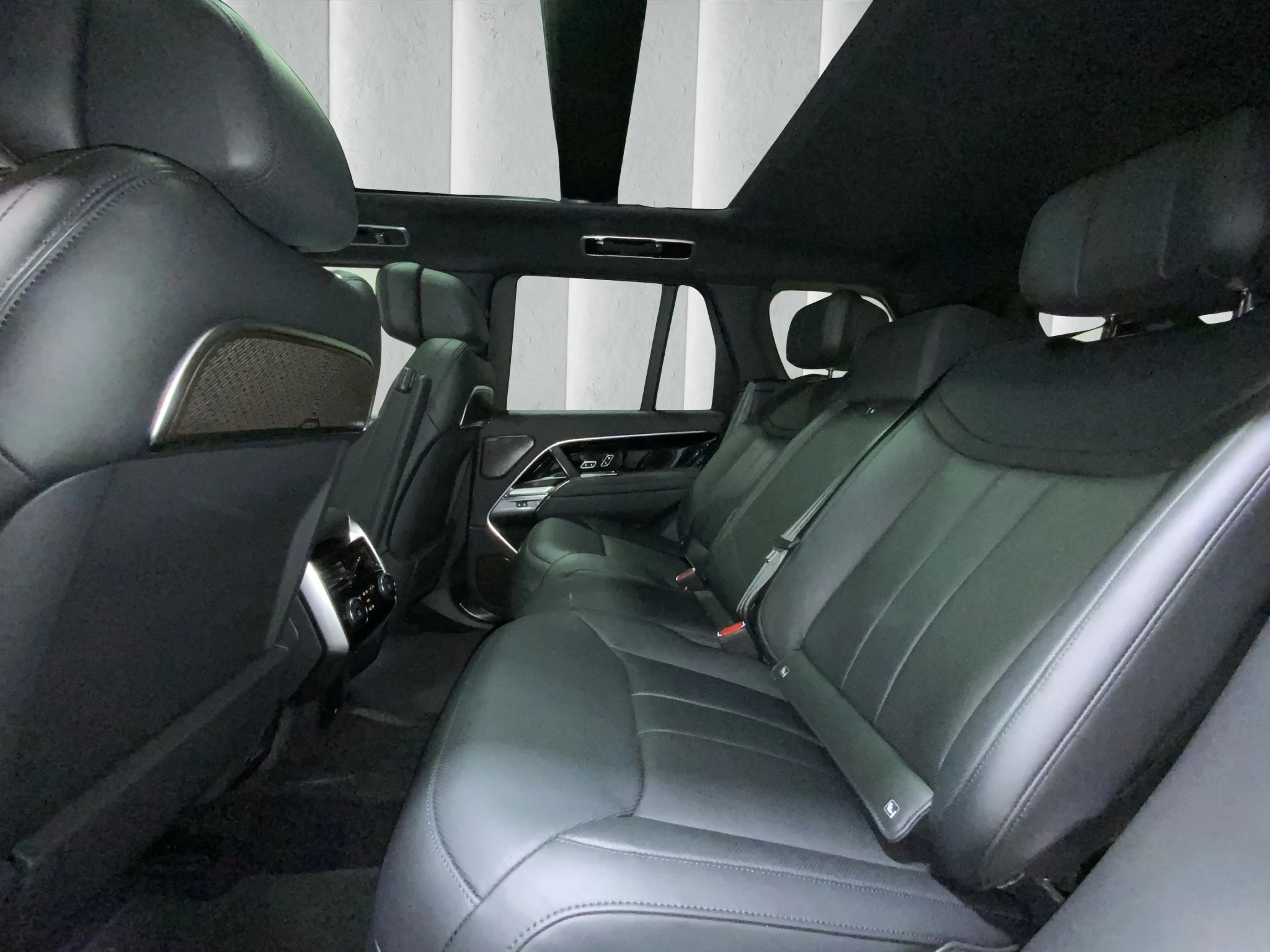 Land Rover Range Rover Autobiography 3.0 P550e 22 | AHK | Kühlfach