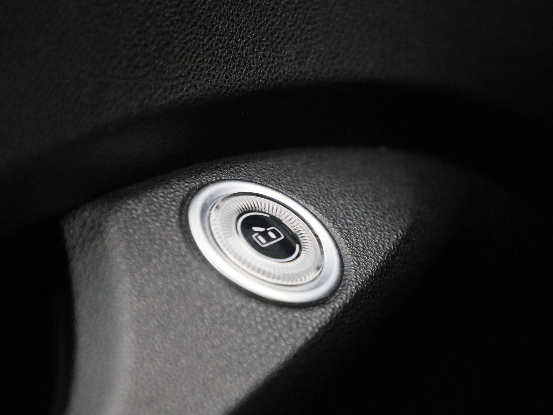 Abarth-500C-image-31