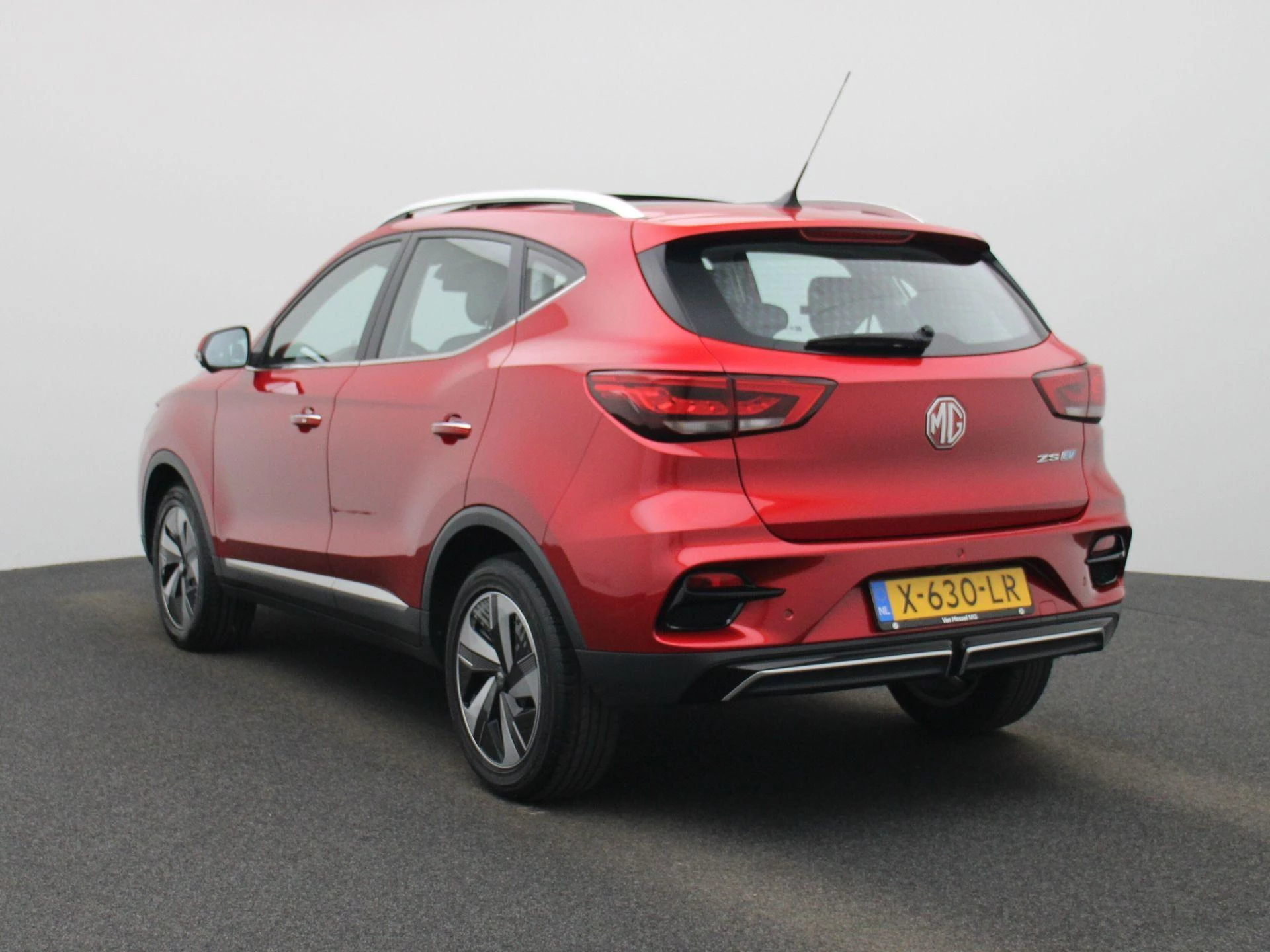 MG-ZS EV-image-2