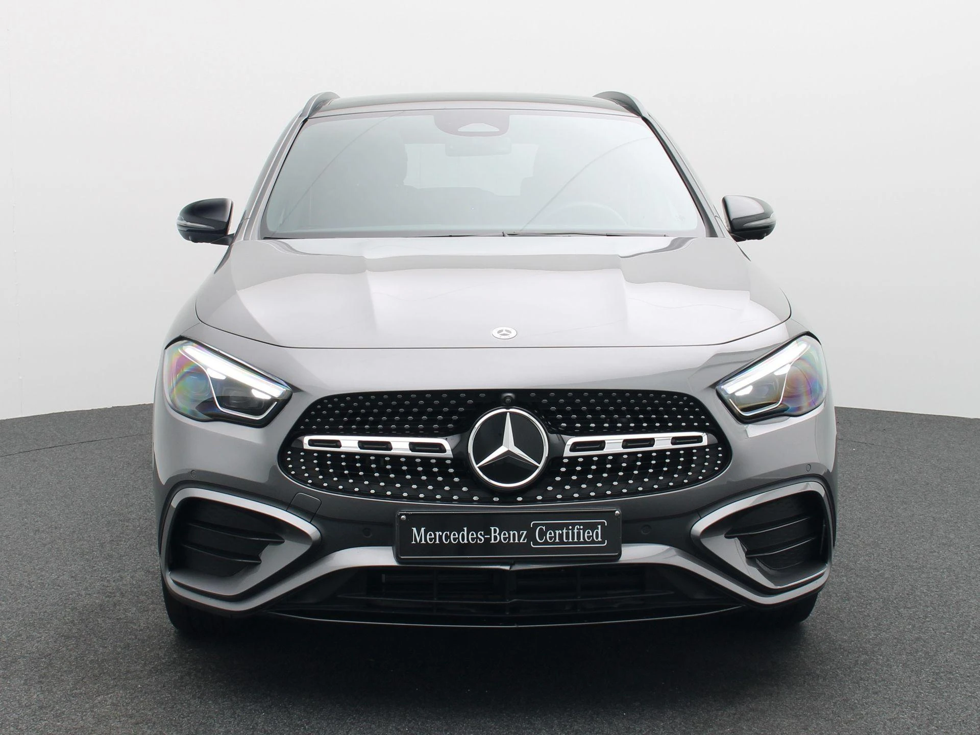Mercedes-Benz-GLA-image-2