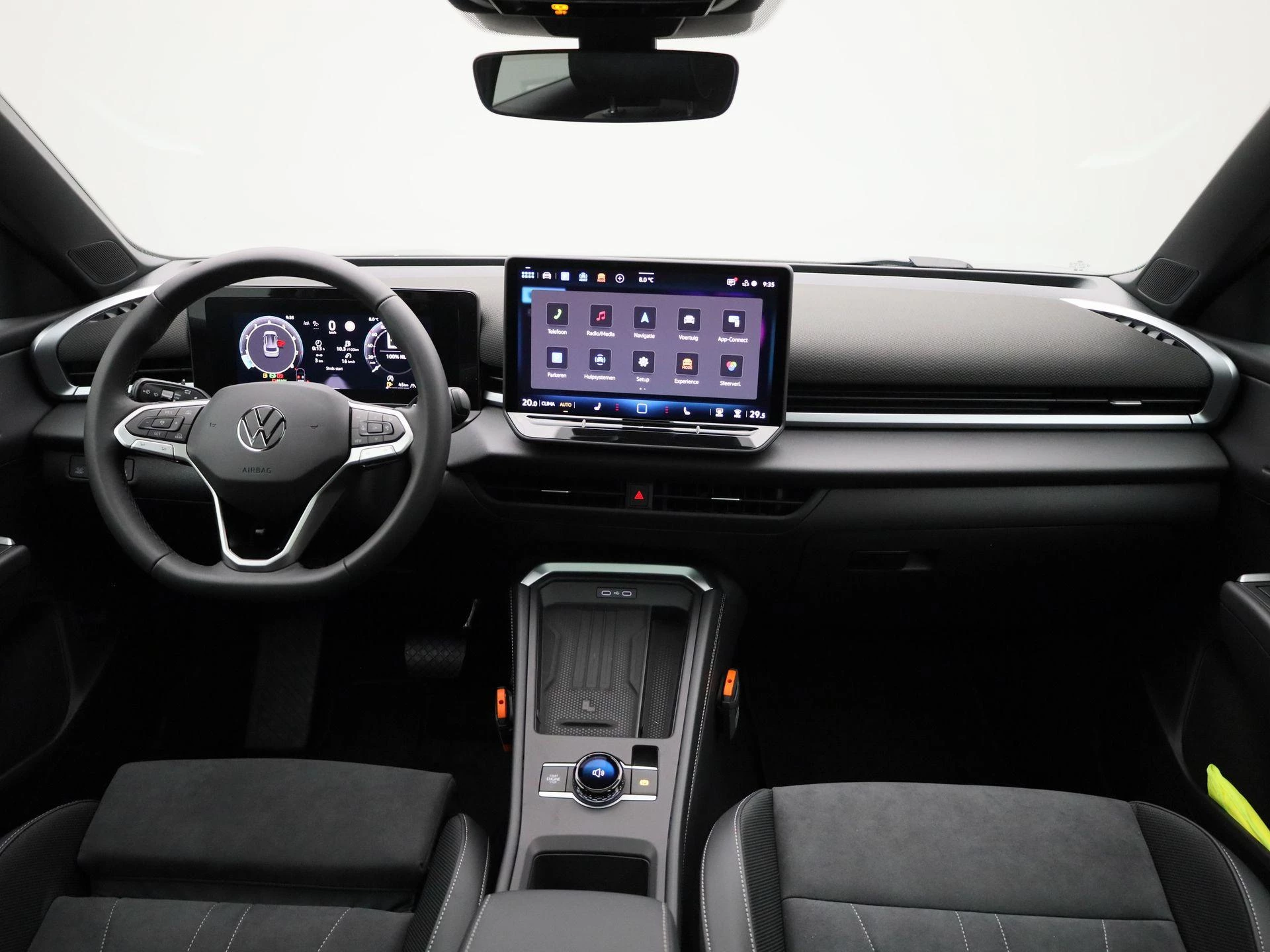 Volkswagen T-Roc 1.5 eTsi Style First Edition