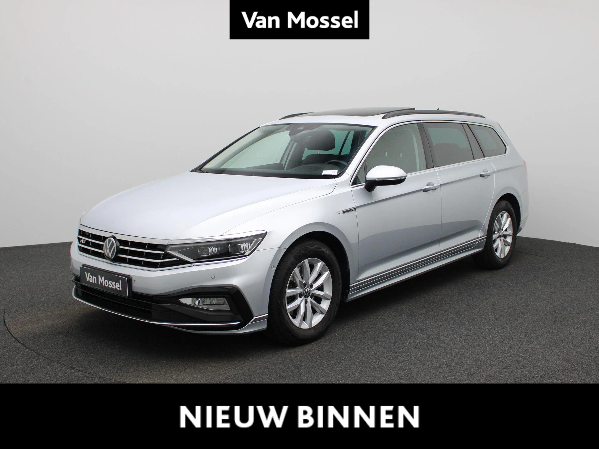 Volkswagen-Passat-image-0