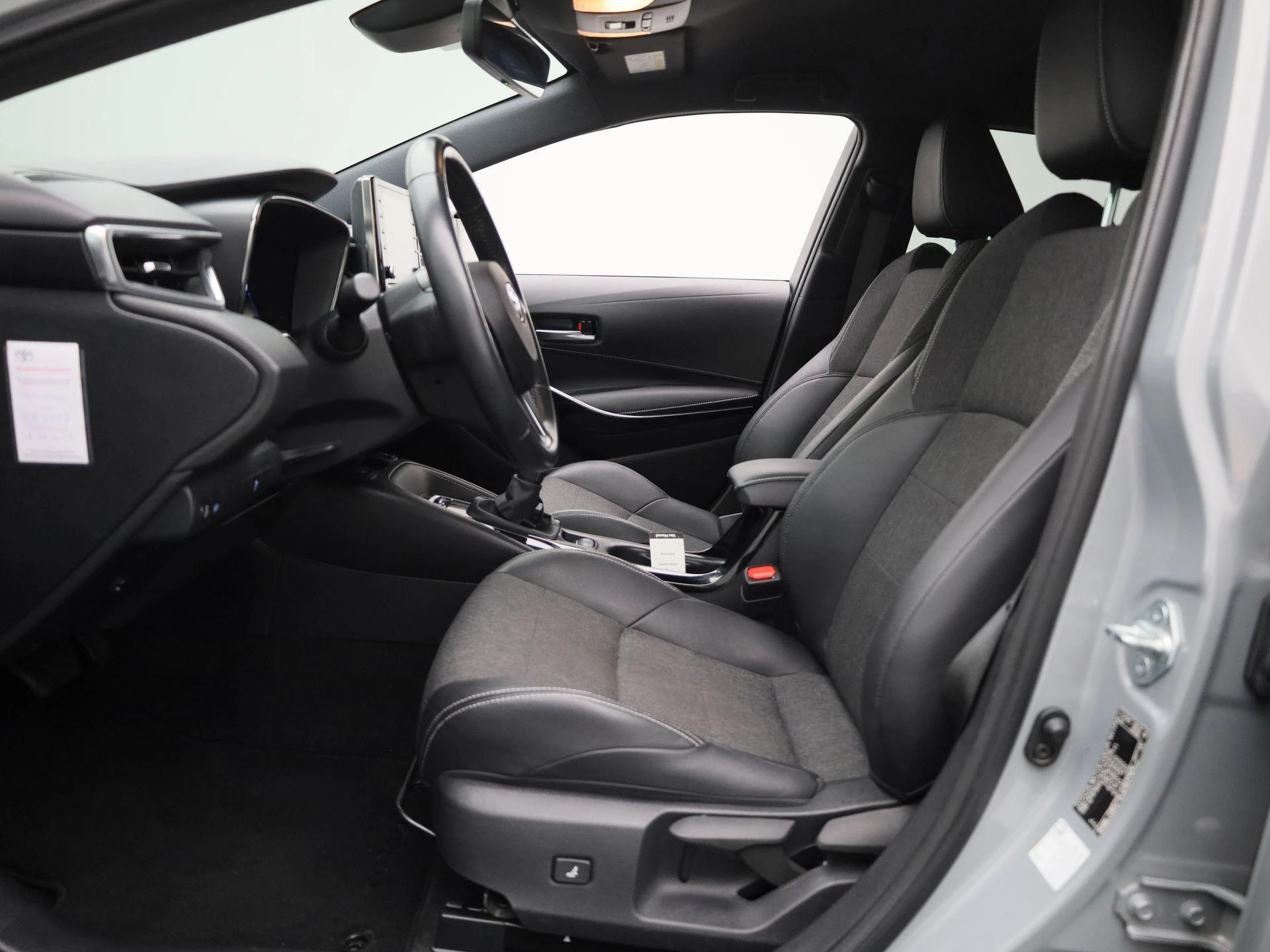 Toyota-Corolla Touring Sports-image-9