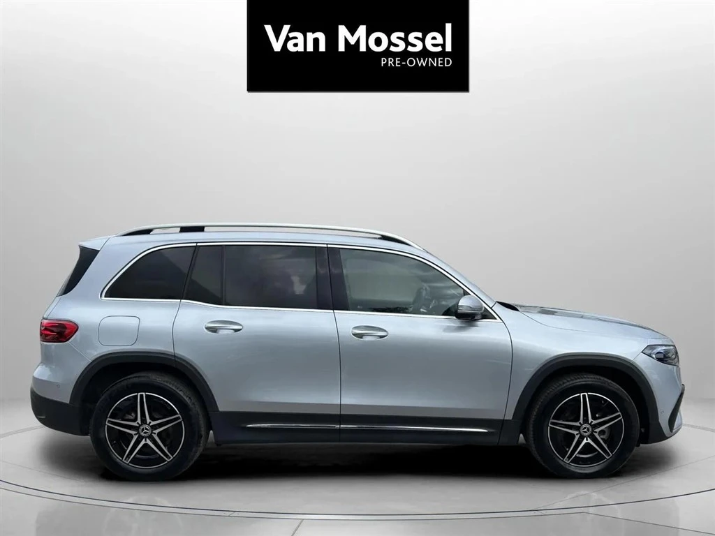 Mercedes-Benz-EQB-image-3