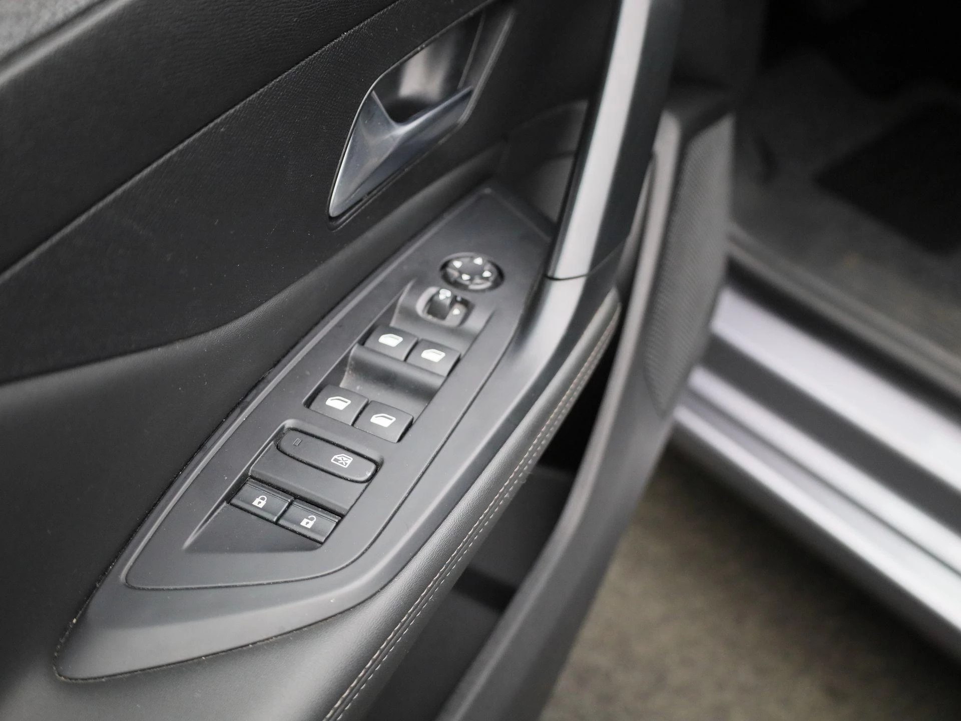 Peugeot-308-image-24