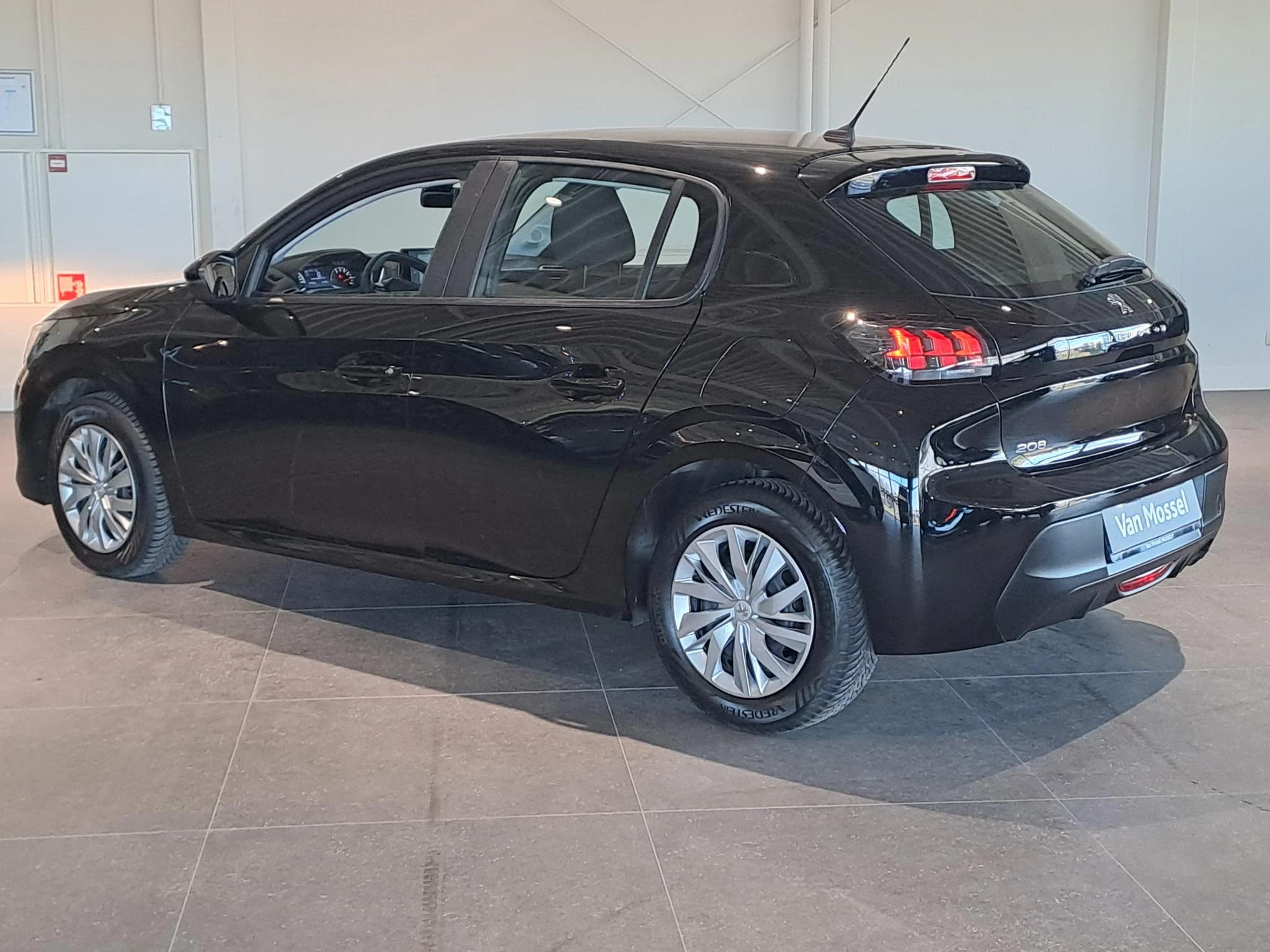 Peugeot-208-image-24