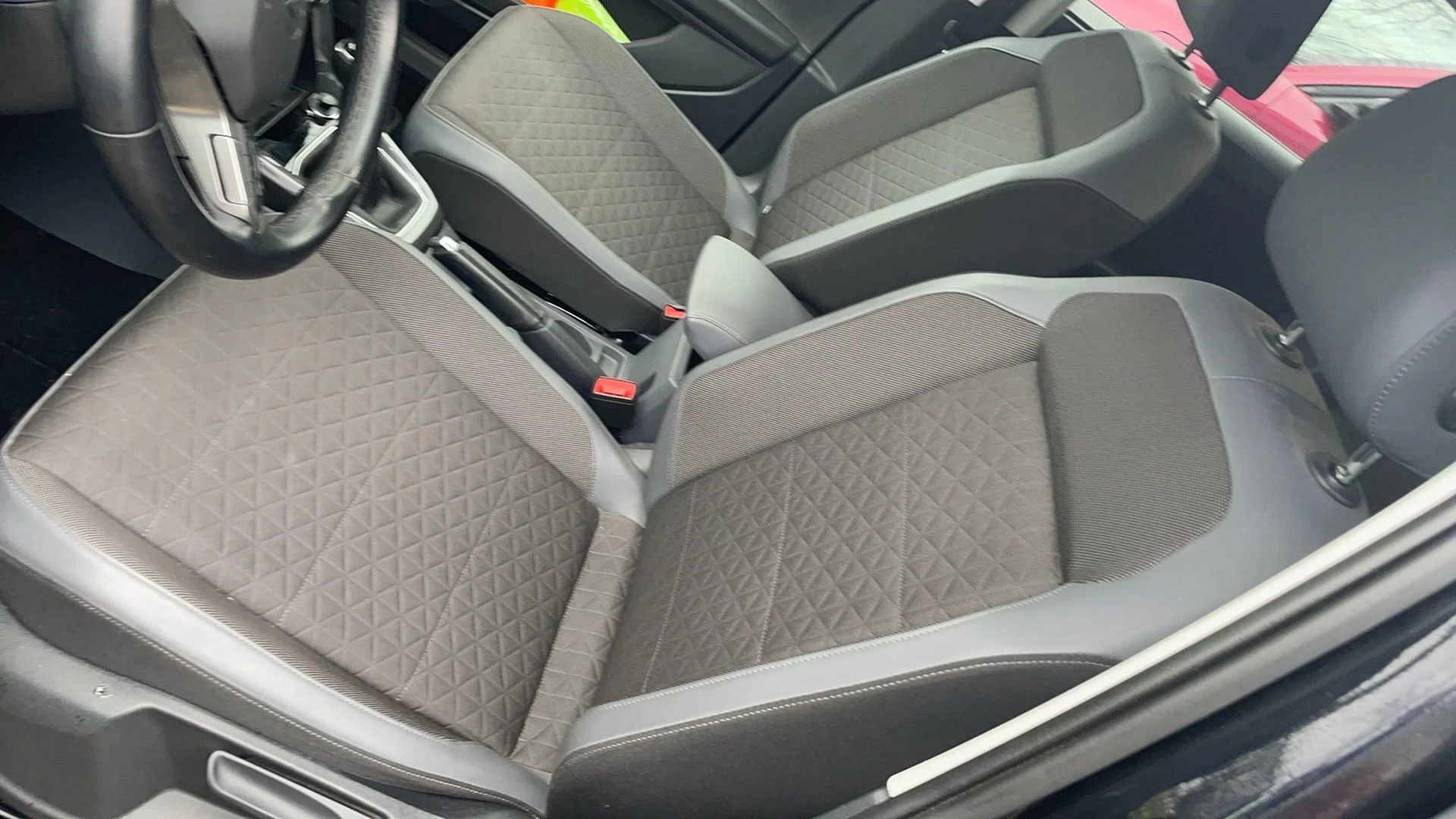 Volkswagen T-Cross 1.5 TSI Style Business R