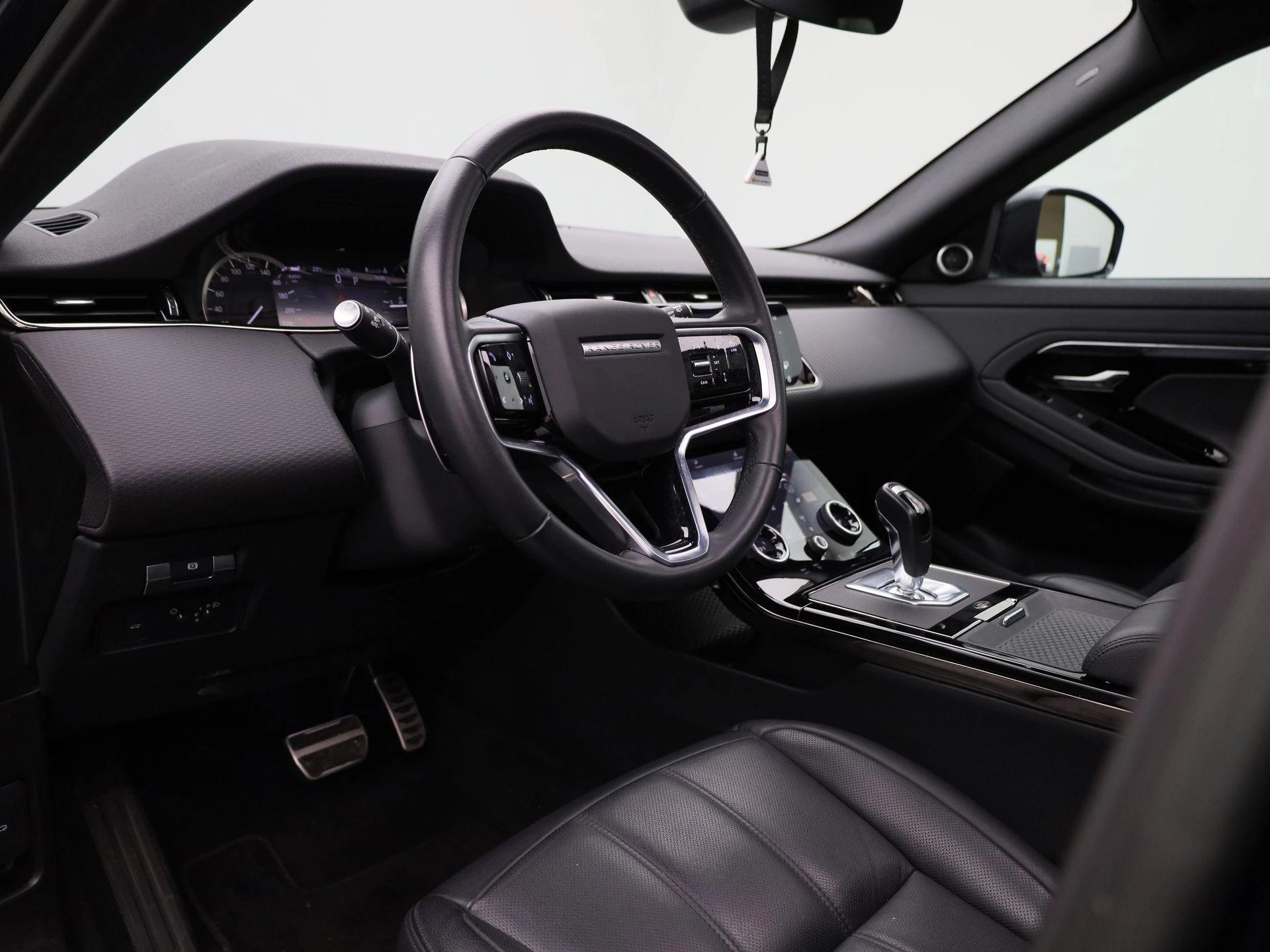 Land Rover Range Rover Evoque D165 MHEV AWD Auto R-Dynamic