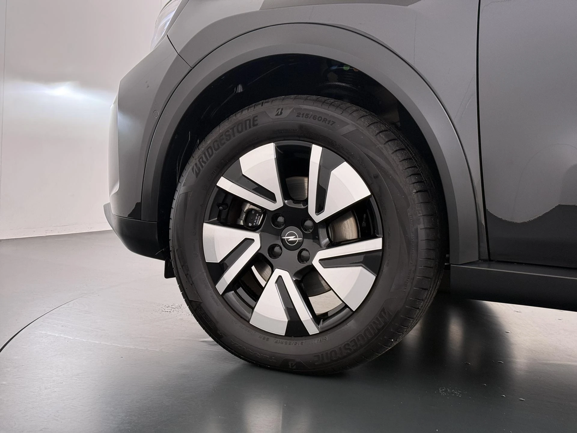 Opel-Frontera-image-14