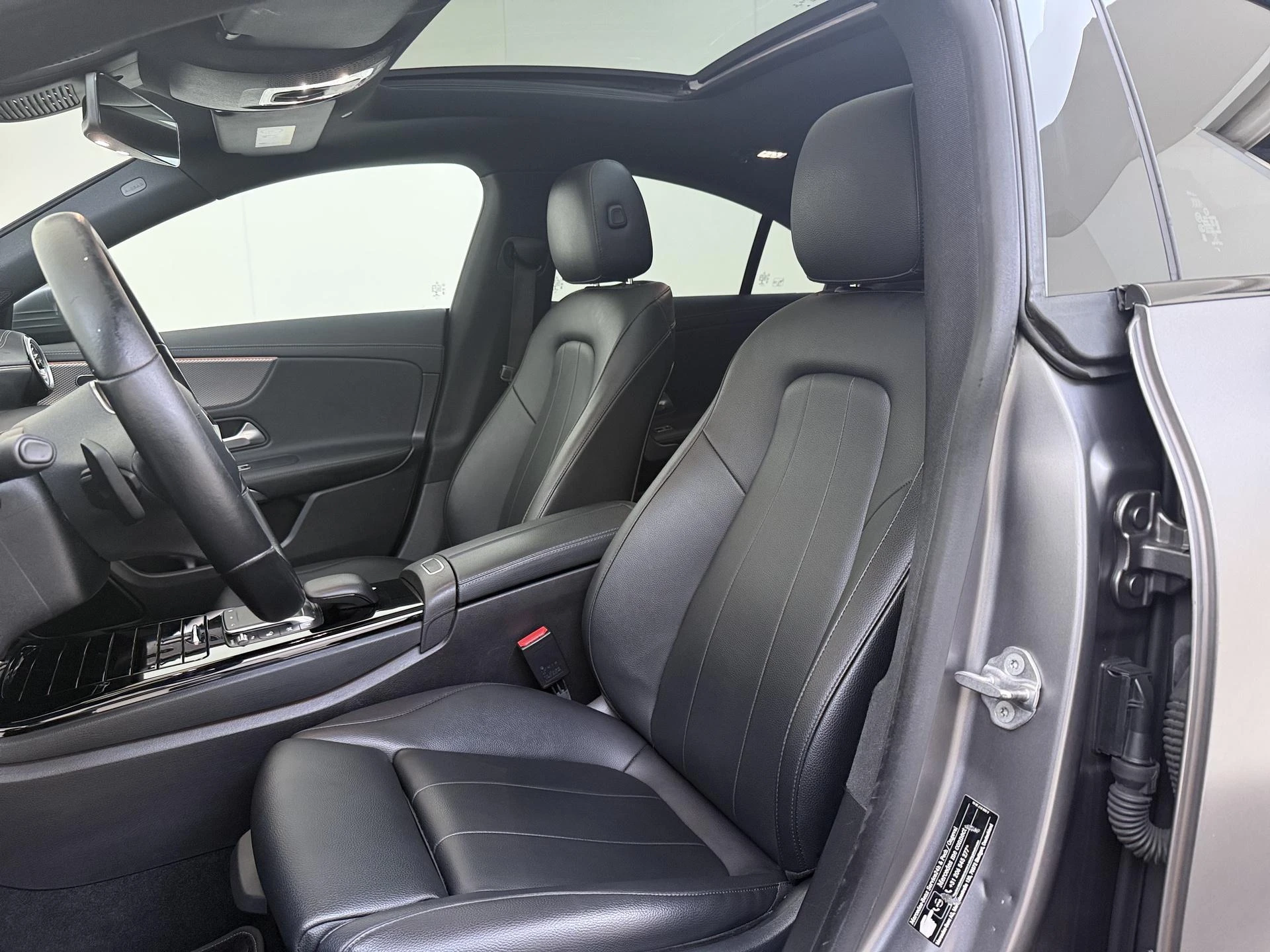 Mercedes-Benz-CLA-image-2
