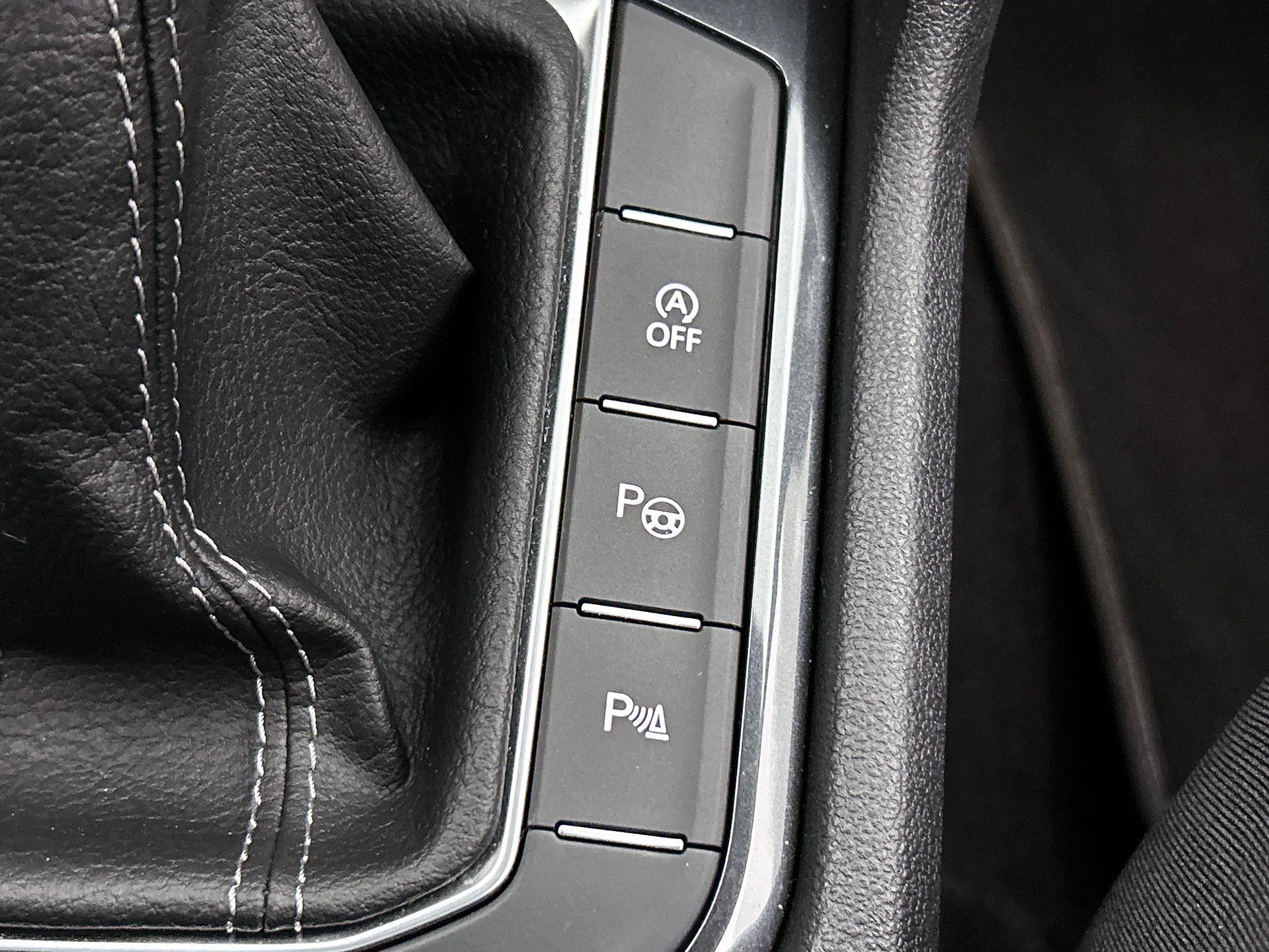 Volkswagen-Tiguan-image-10