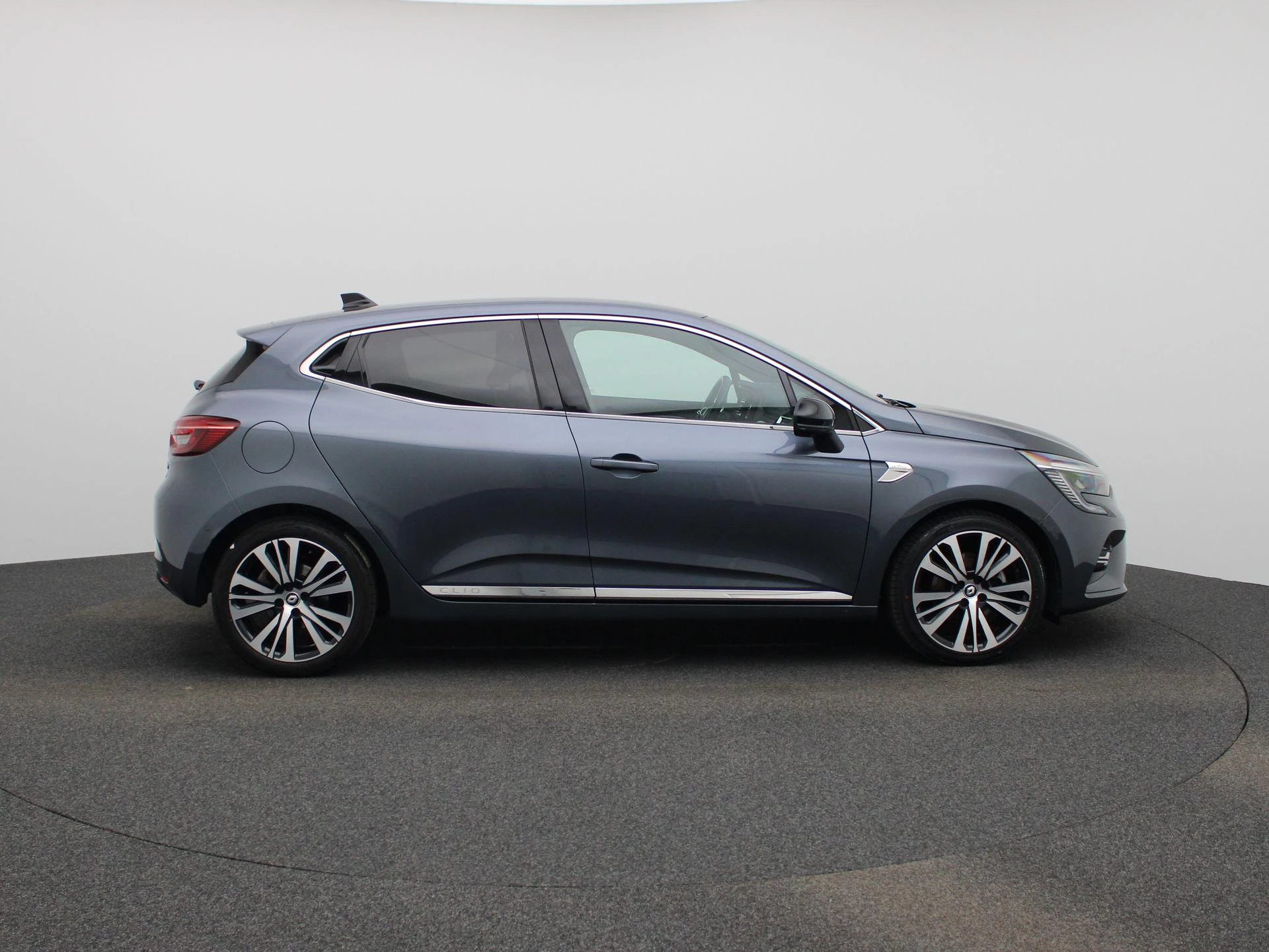 Renault-Clio-image-5