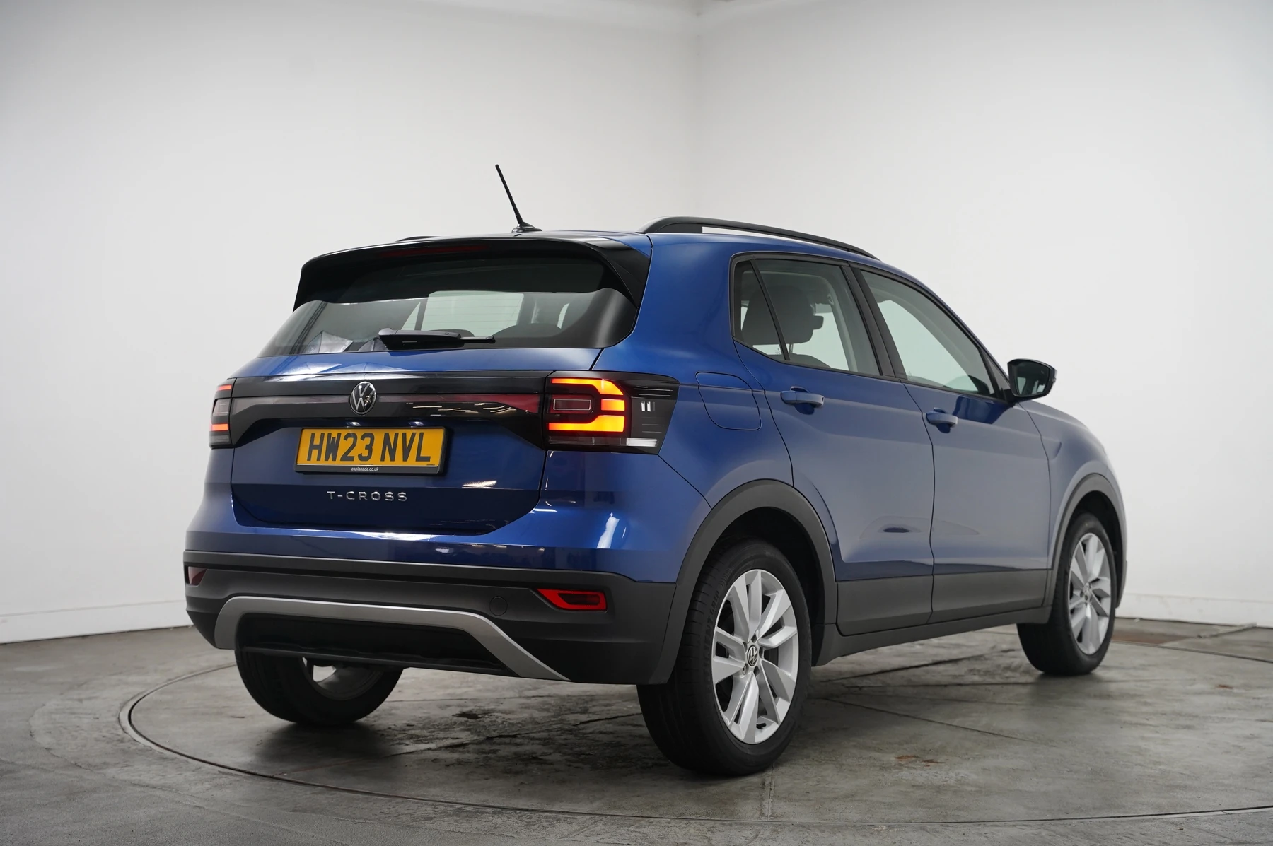 Volkswagen-T-Cross-image-14