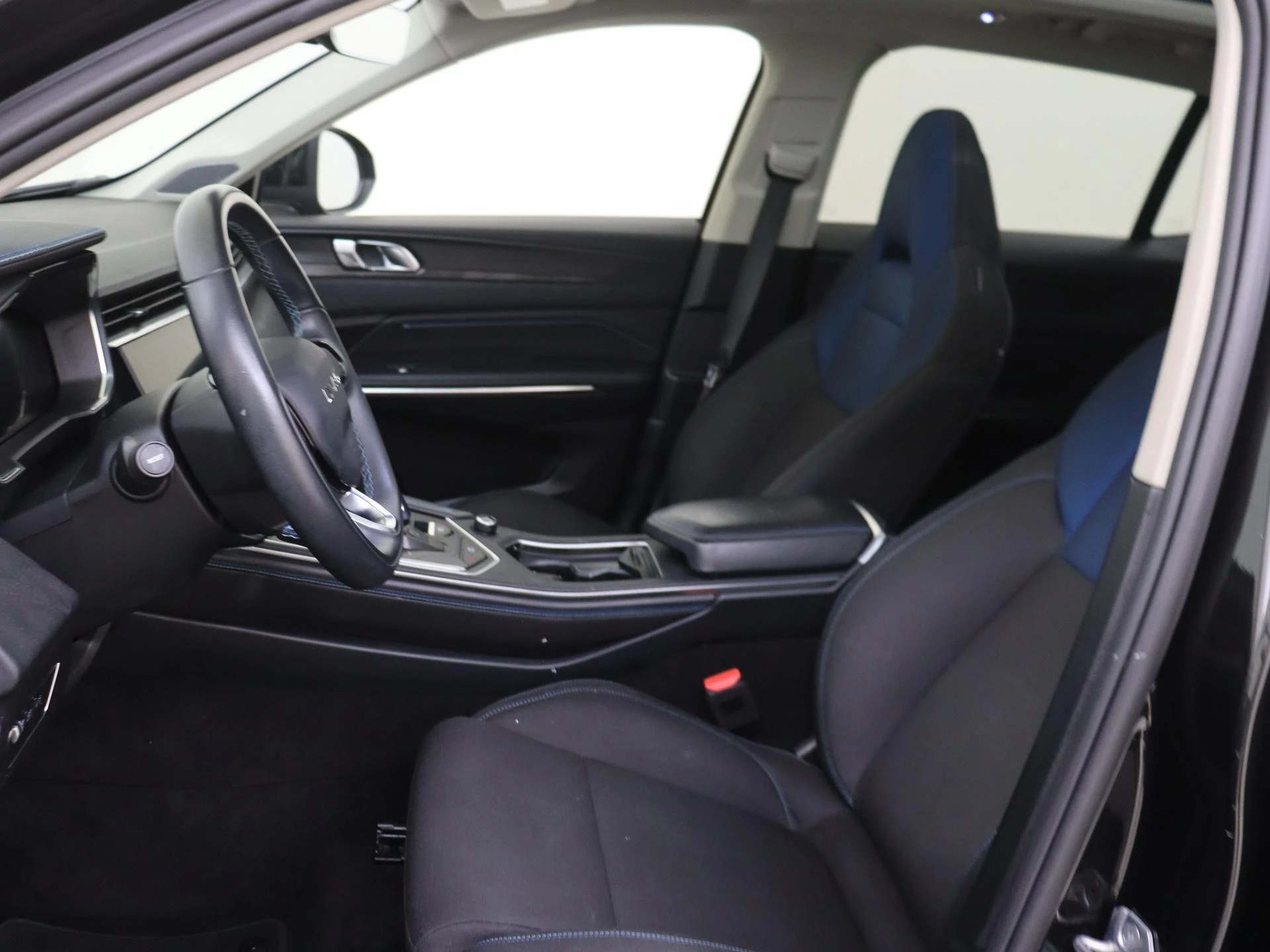 Lynk & Co-01-image-15