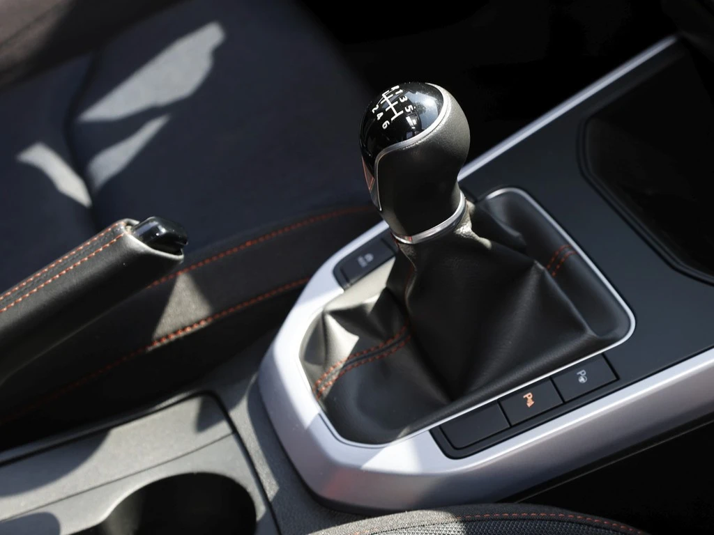 SEAT-Arona-image-8