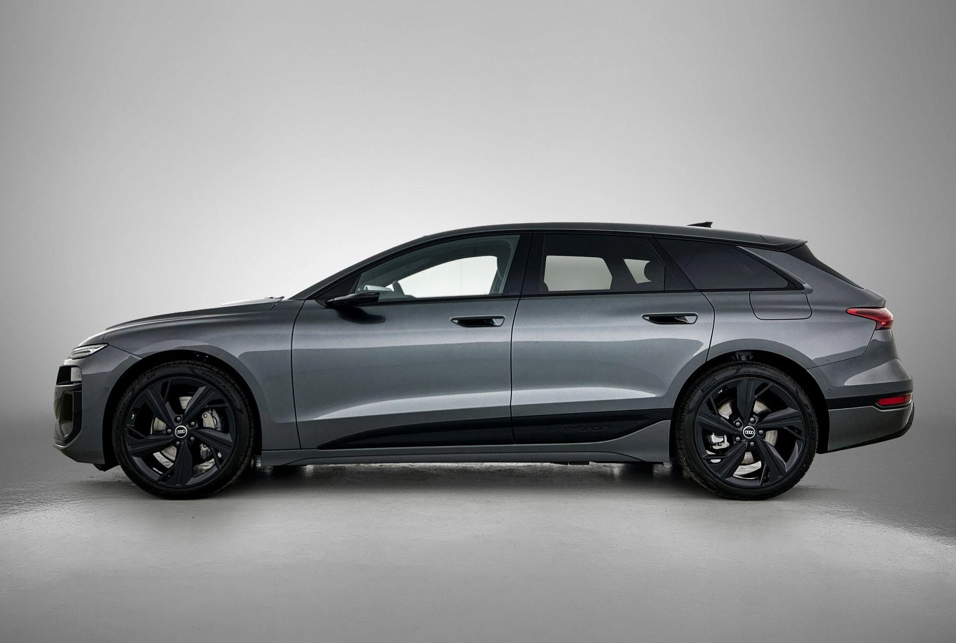 Audi-A6 Avant e-tron-image-1