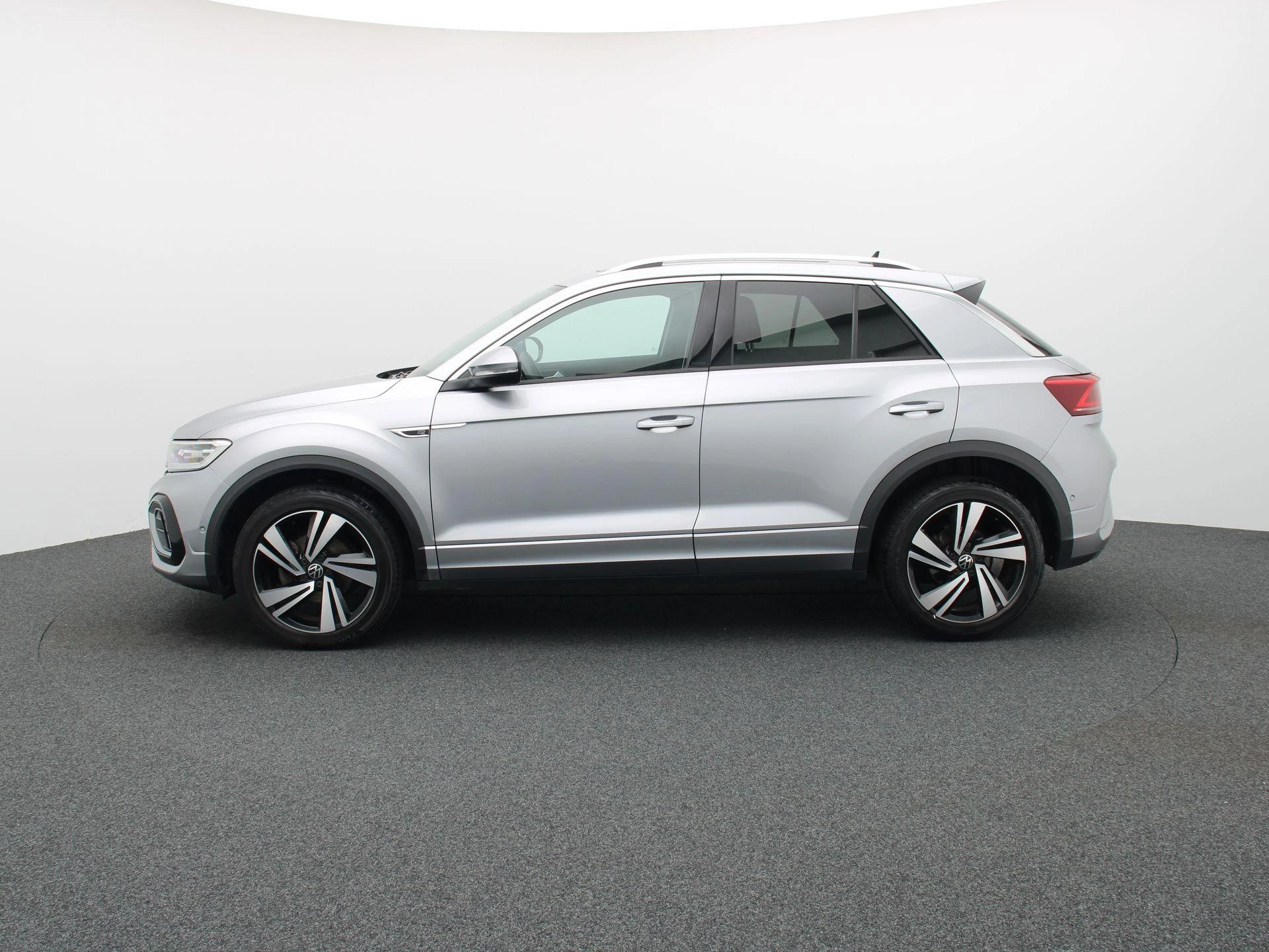 Volkswagen-T-Roc-image-4