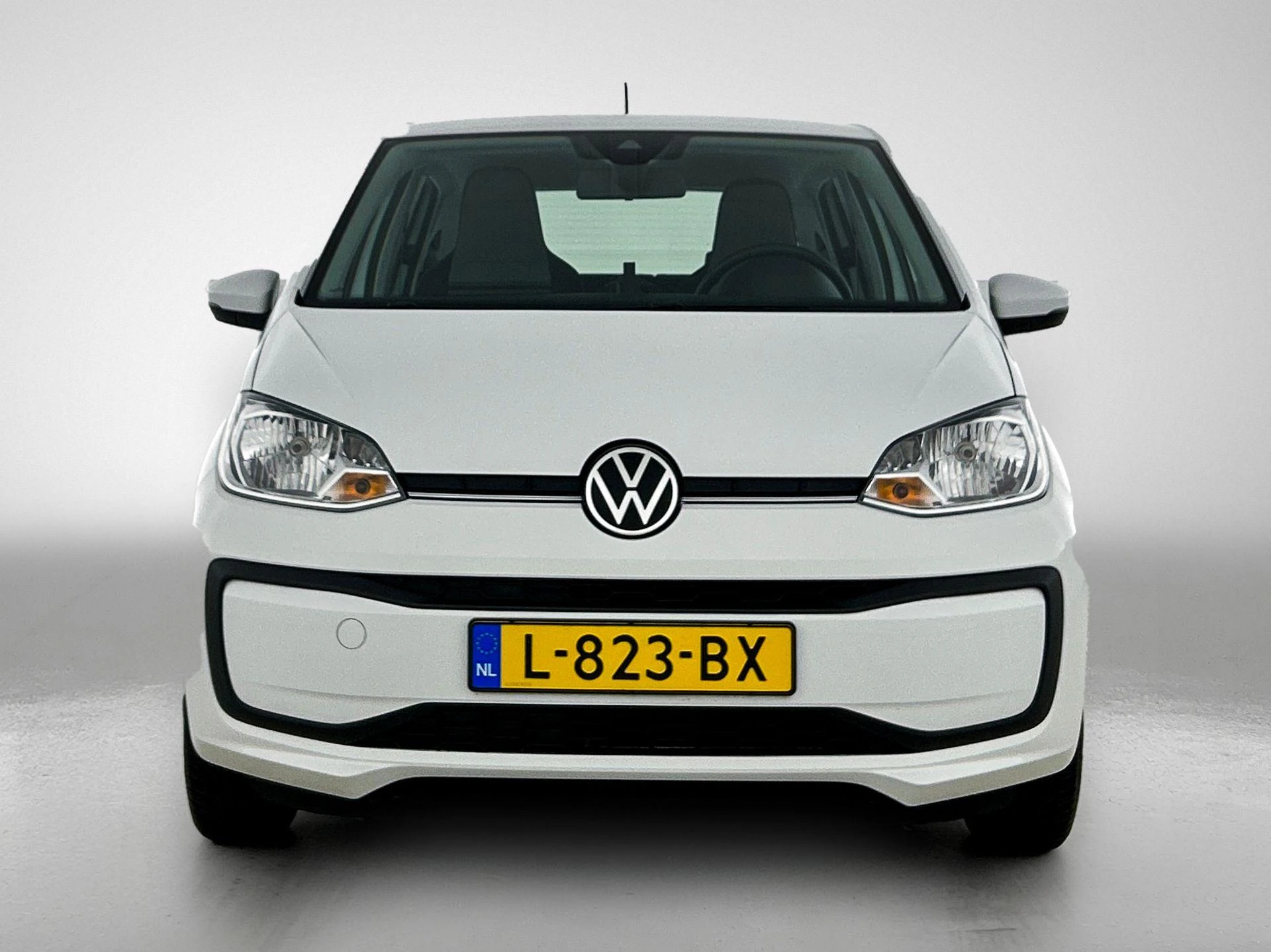 Volkswagen-up!-image-4