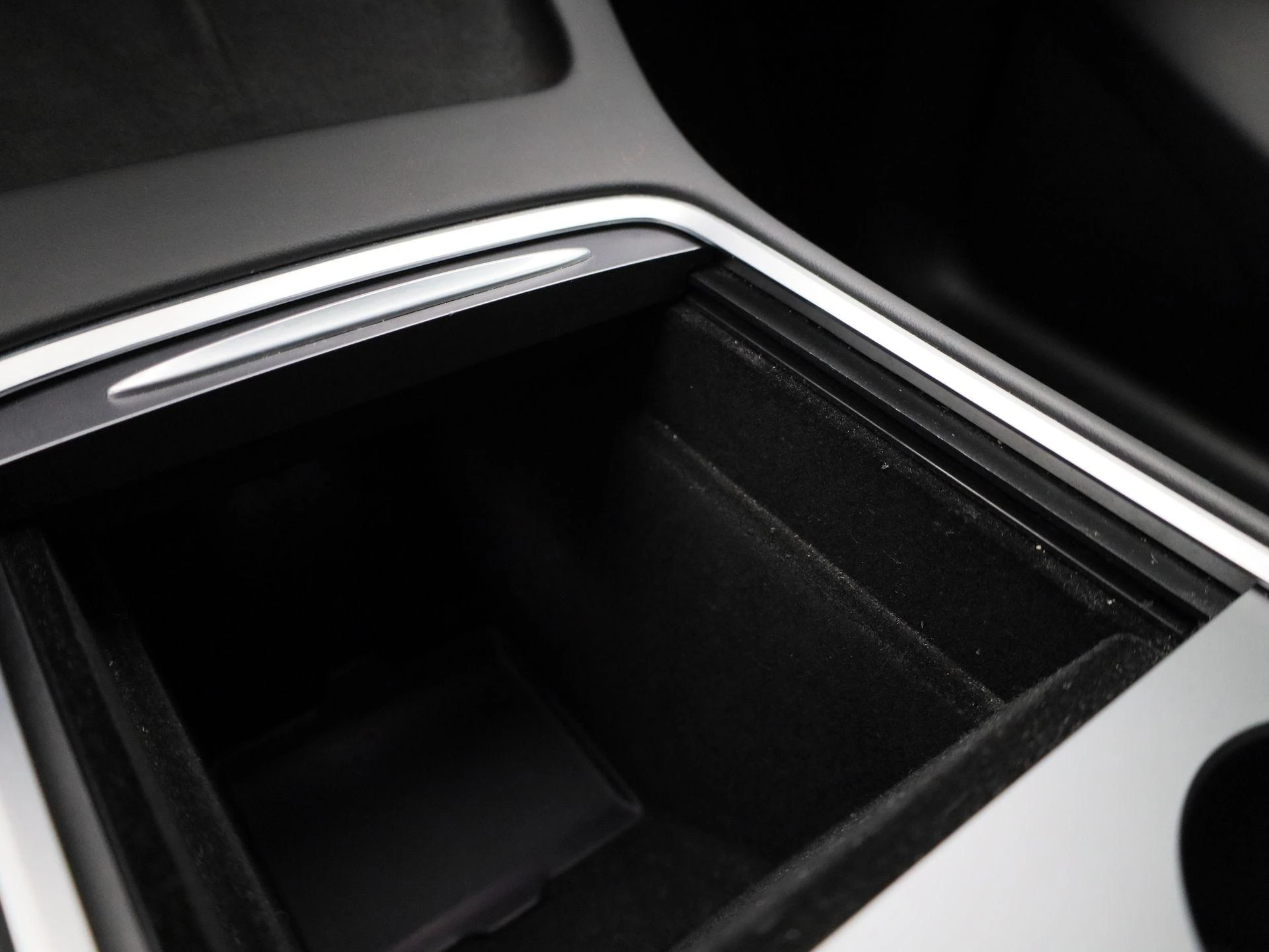 Tesla Model Y Hinterradantrieb RWD