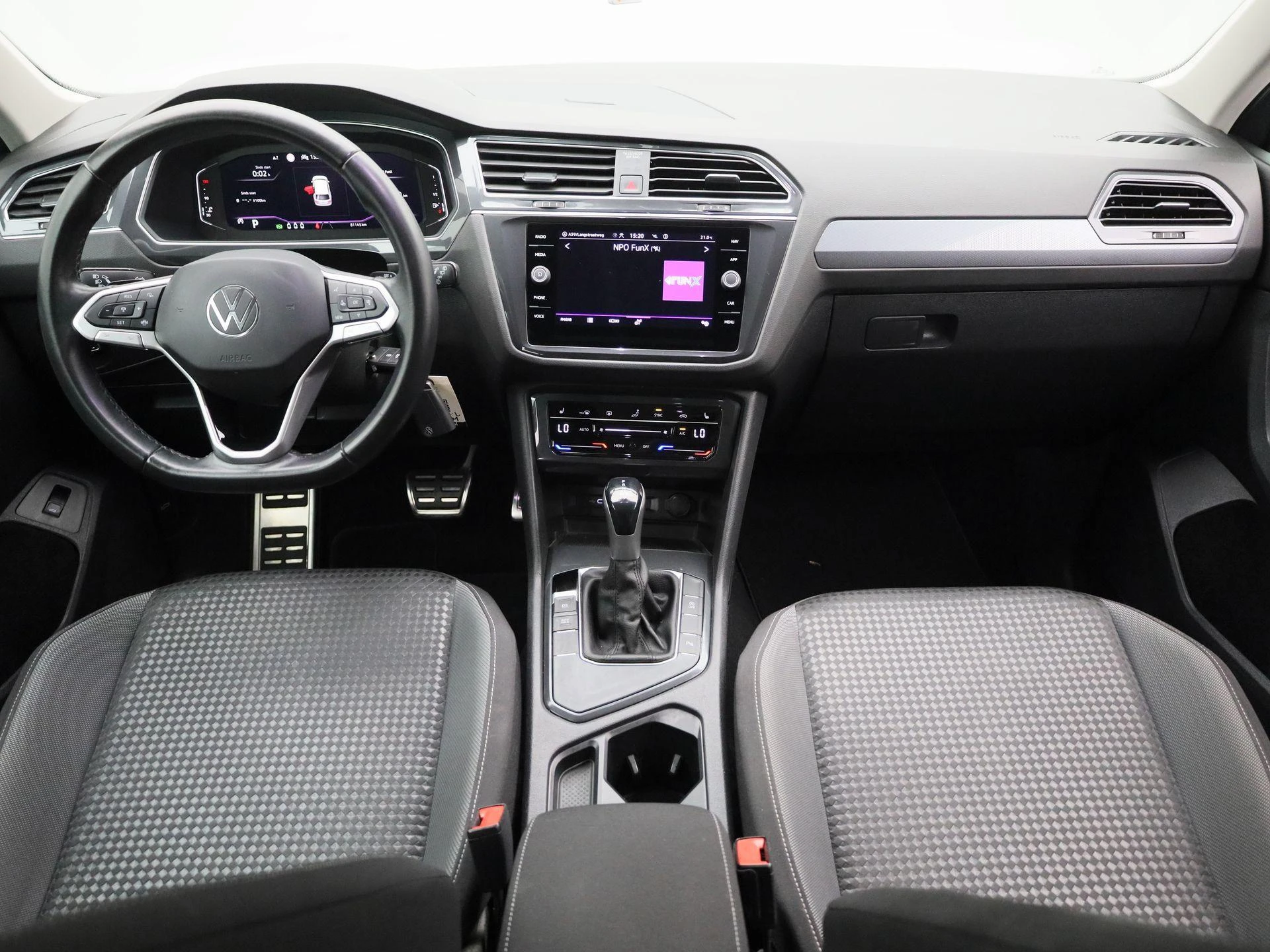 Volkswagen-Tiguan-image-7