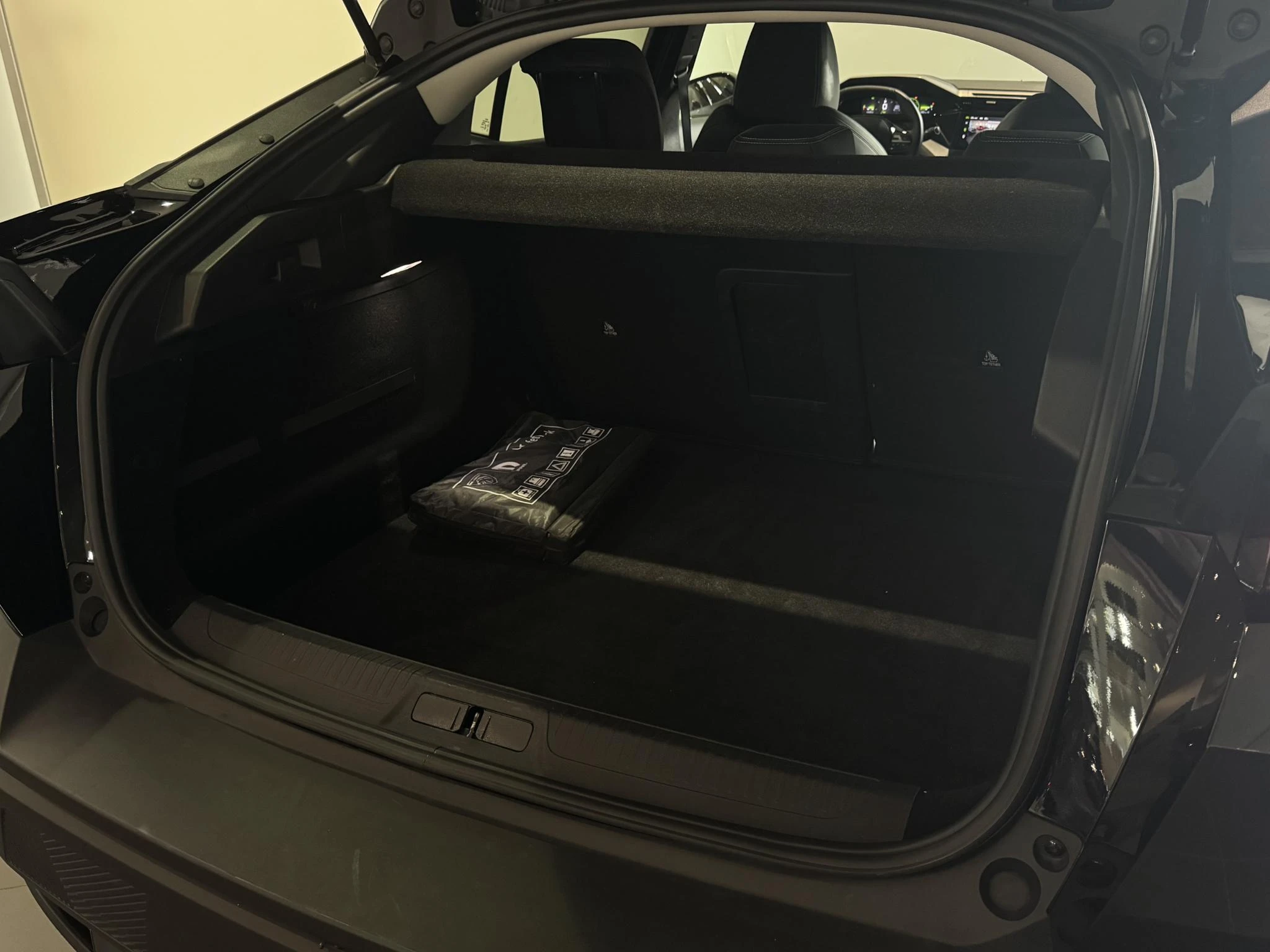 Peugeot 408 1.2 Hybrid 145 e-DCS6 Allure