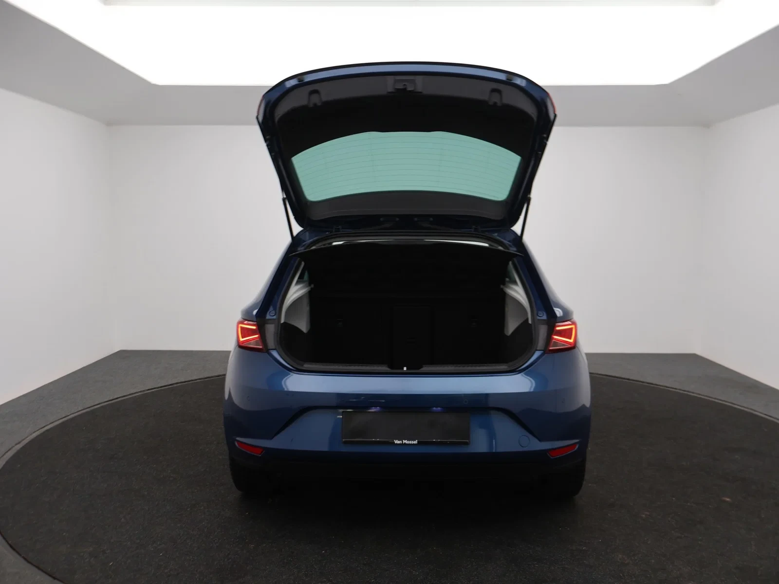 SEAT Leon Leon TSI 110PK *LEDER*ALCANTARA*CRUISE*NAVI*PDC*DAB RADIO*BLTH*...*