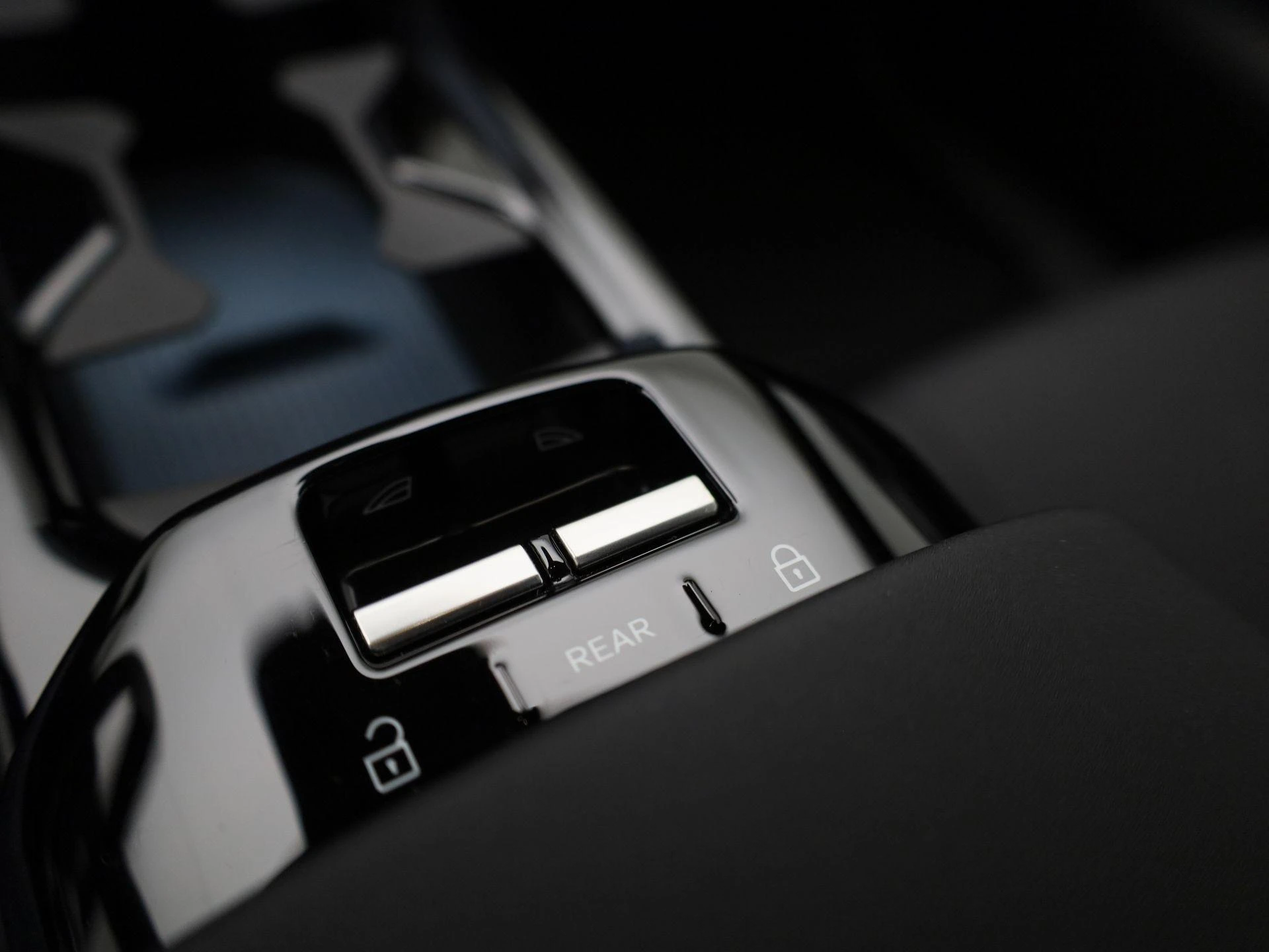 Volvo-EX30-image-22