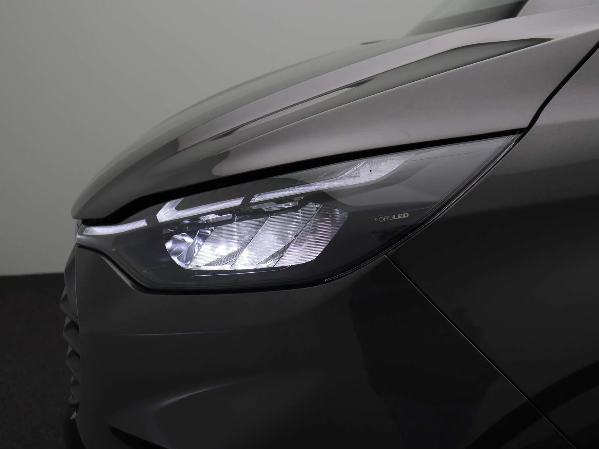 Ford-Transit Custom-image-12