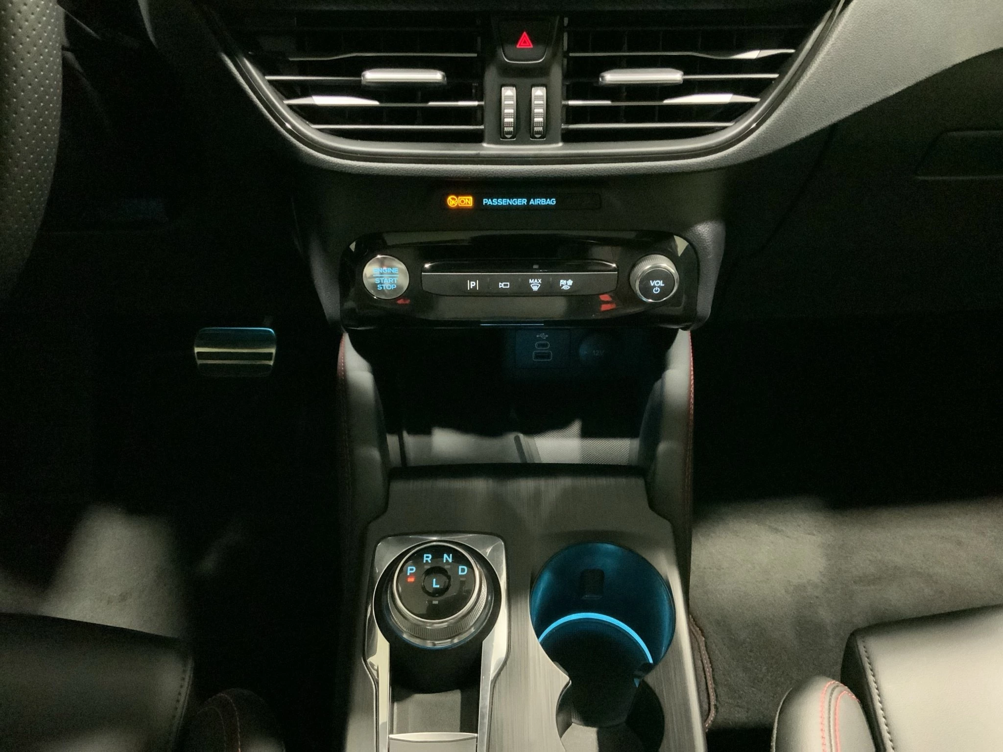 Ford Kuga ST-Line X FHEV*PANO*LED-MATRIX*360GRAD*AHK*ACC*NAVI