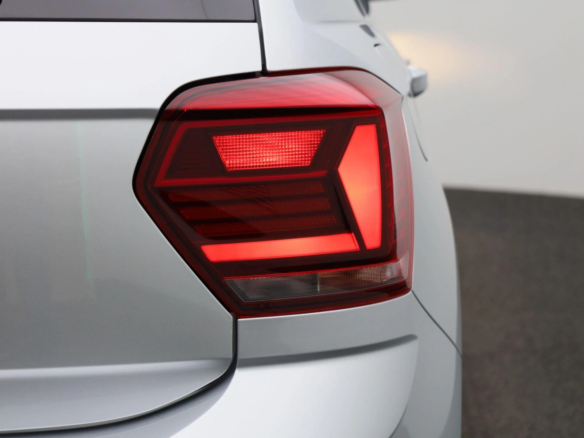 Volkswagen-Polo-image-35