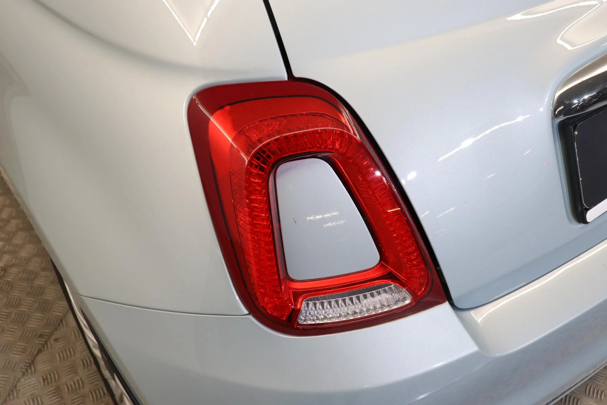 Fiat 500 (3-d) 1.0 Hybrid 70 Dolcevita 51kW