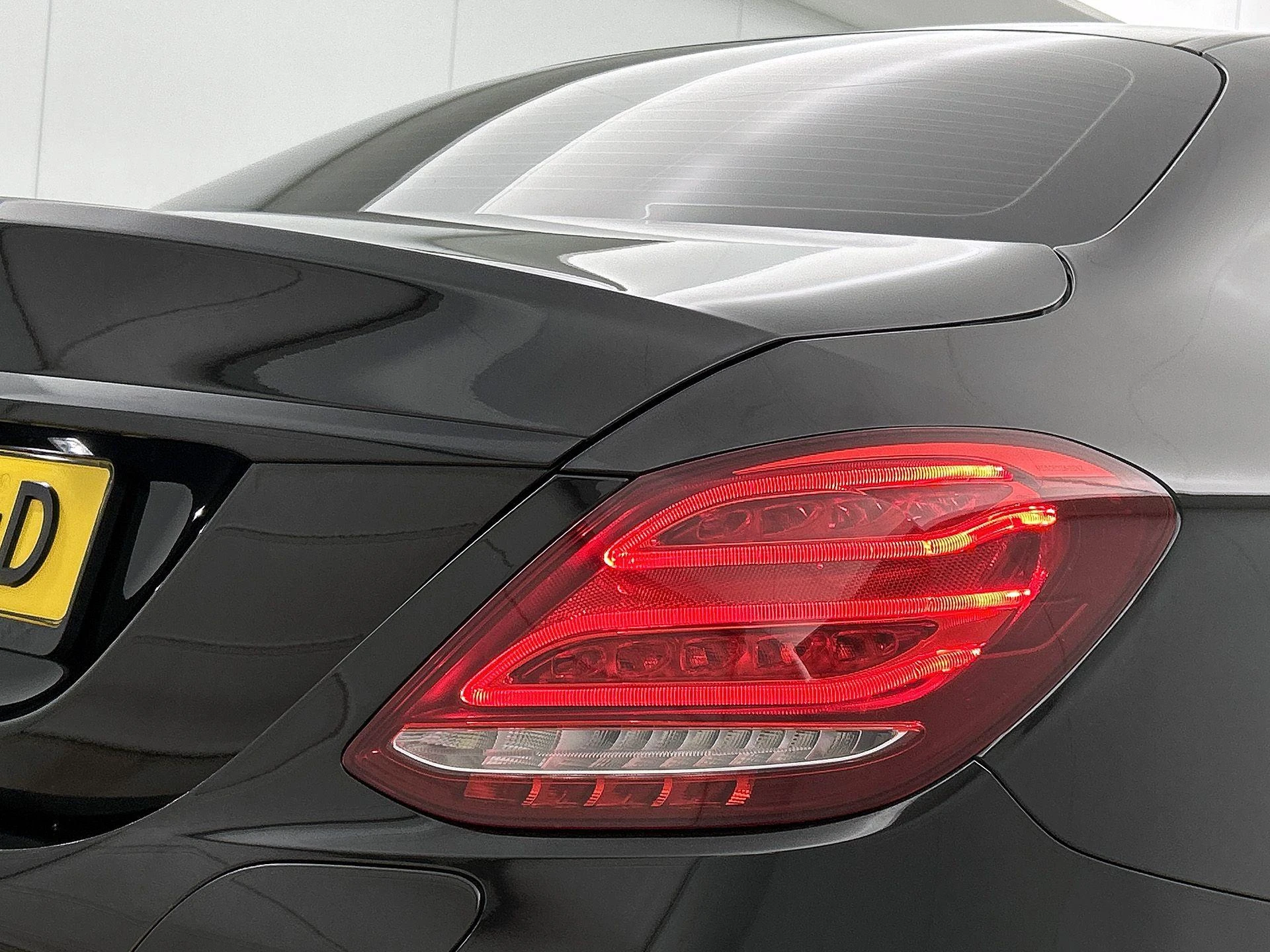 Mercedes-Benz-C-Klasse-image-27