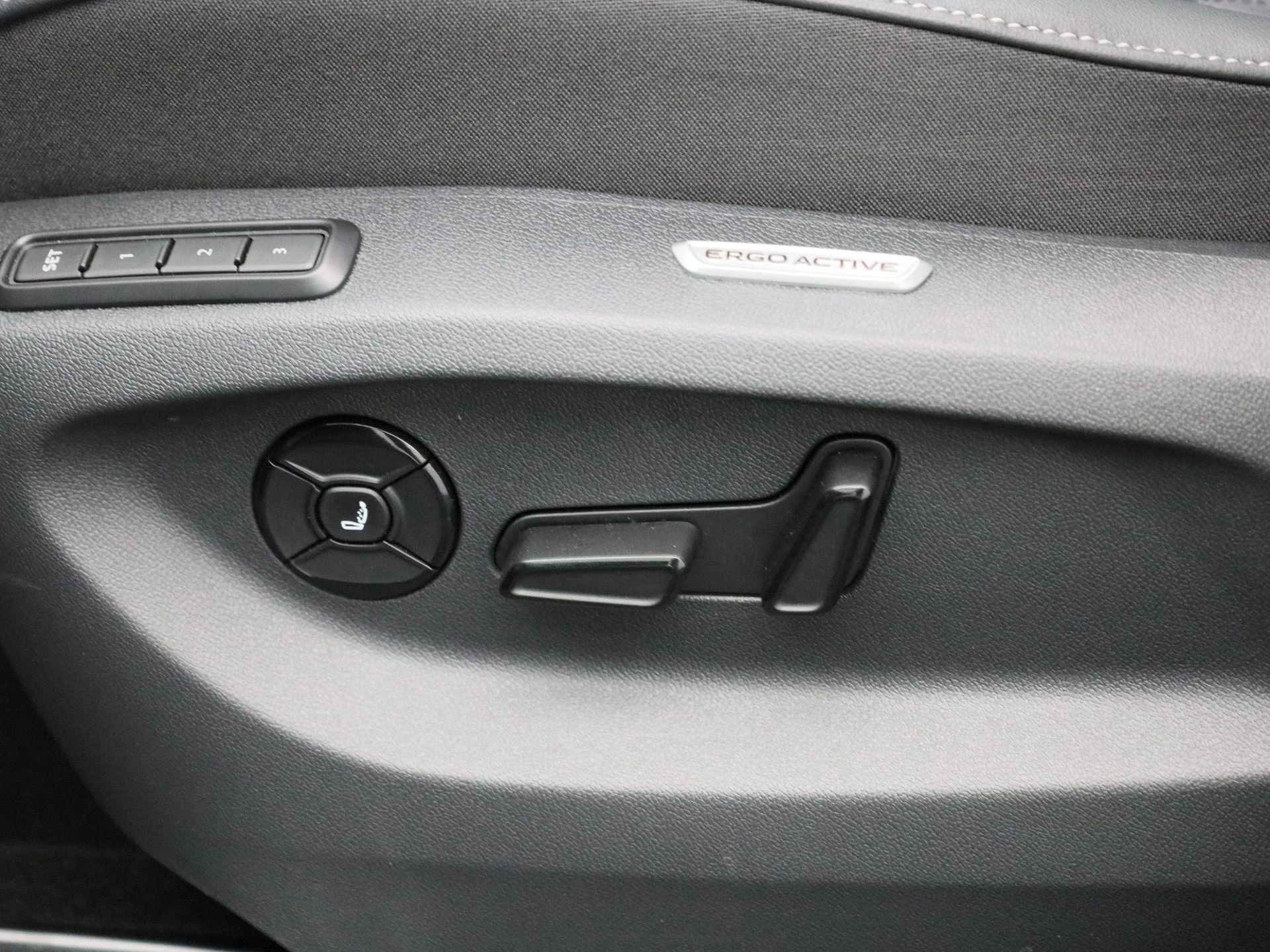 Volkswagen-Tiguan-image-41