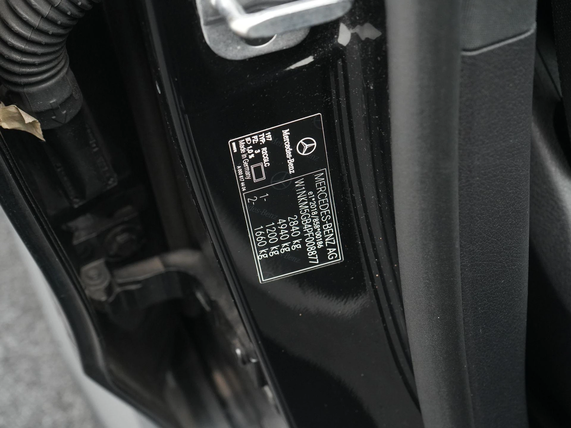 Mercedes-Benz-GLC-image-50