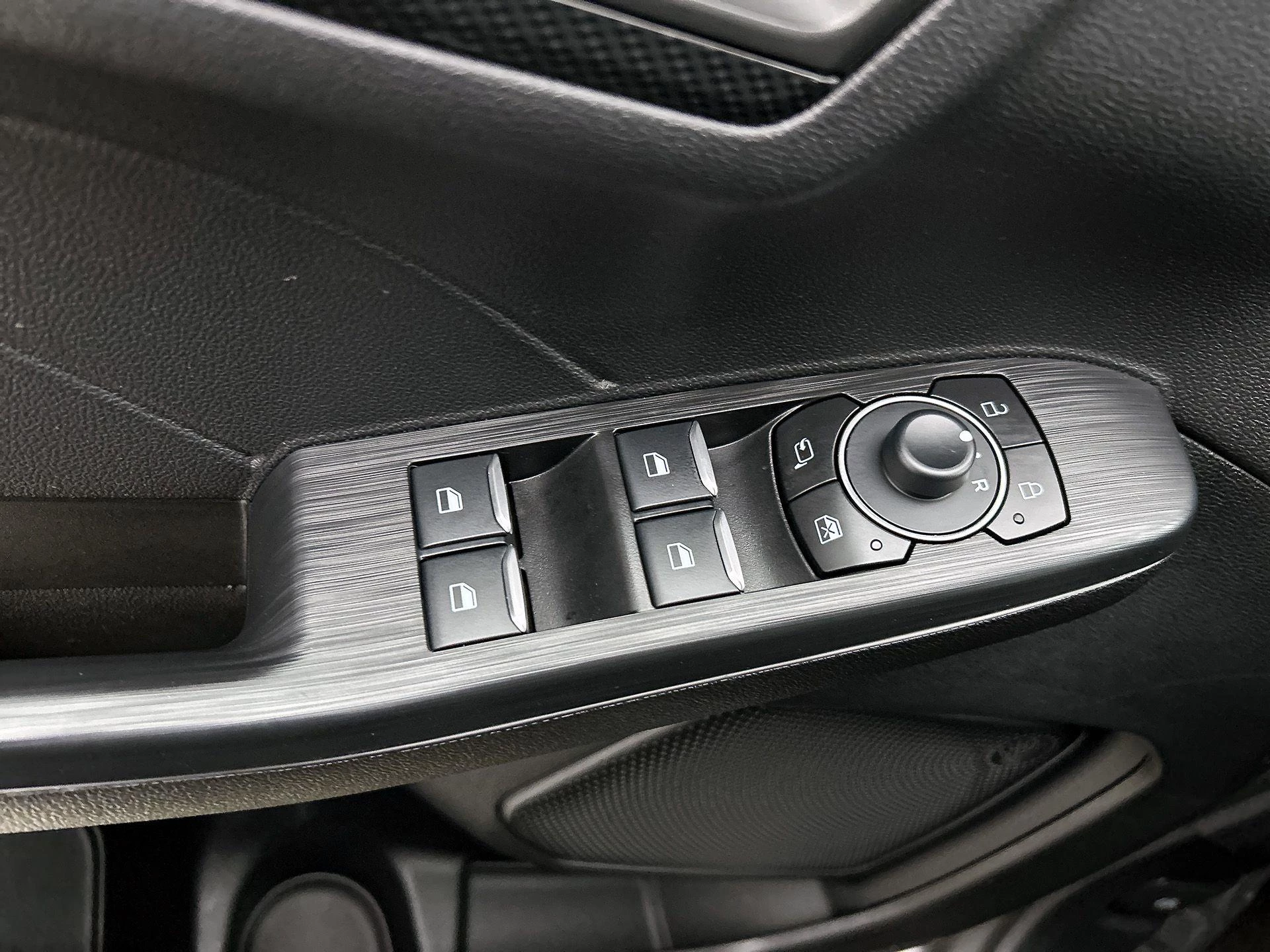 Ford-Kuga-image-37